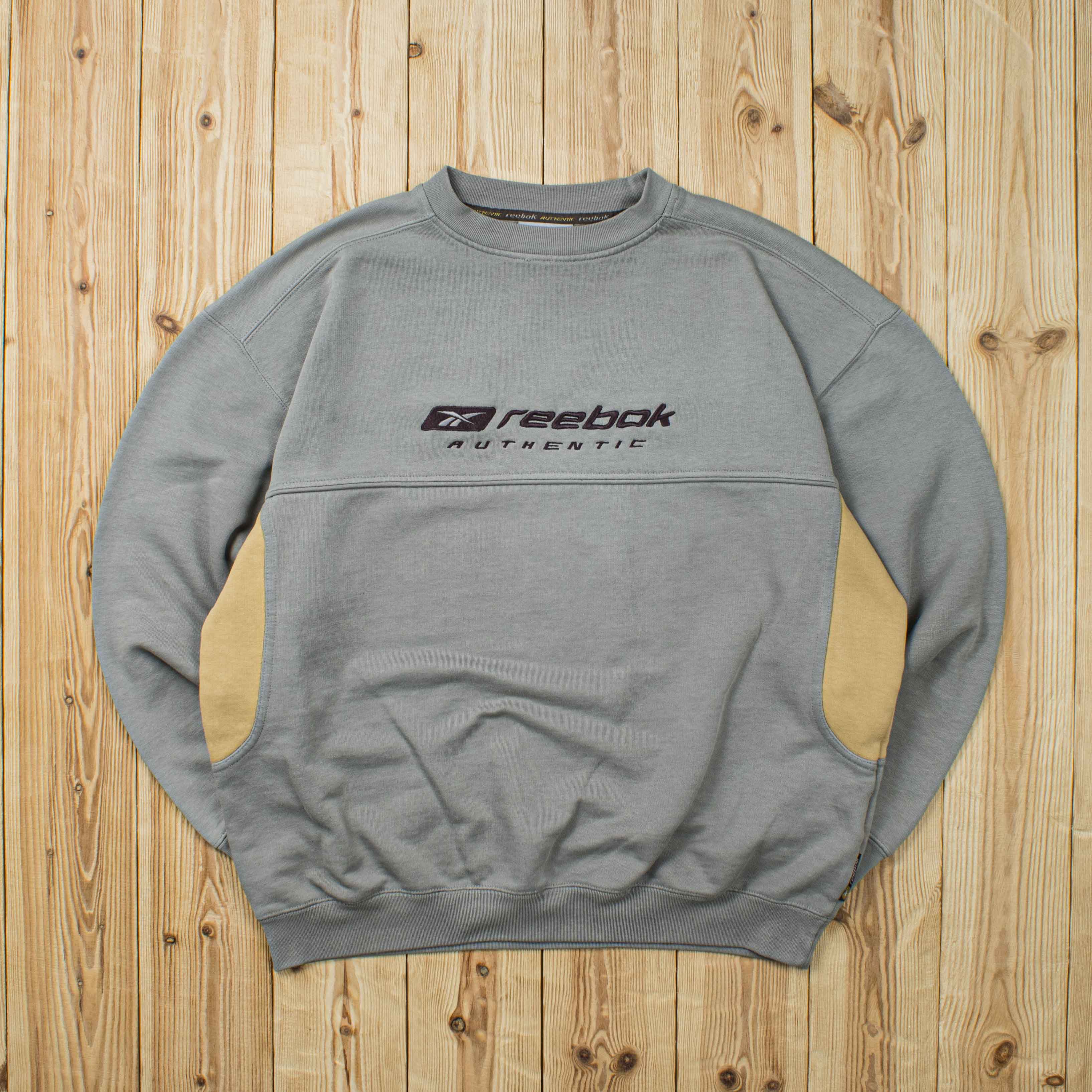 (S) Vintage Reebok Authentic Embroidered Sweatshirt