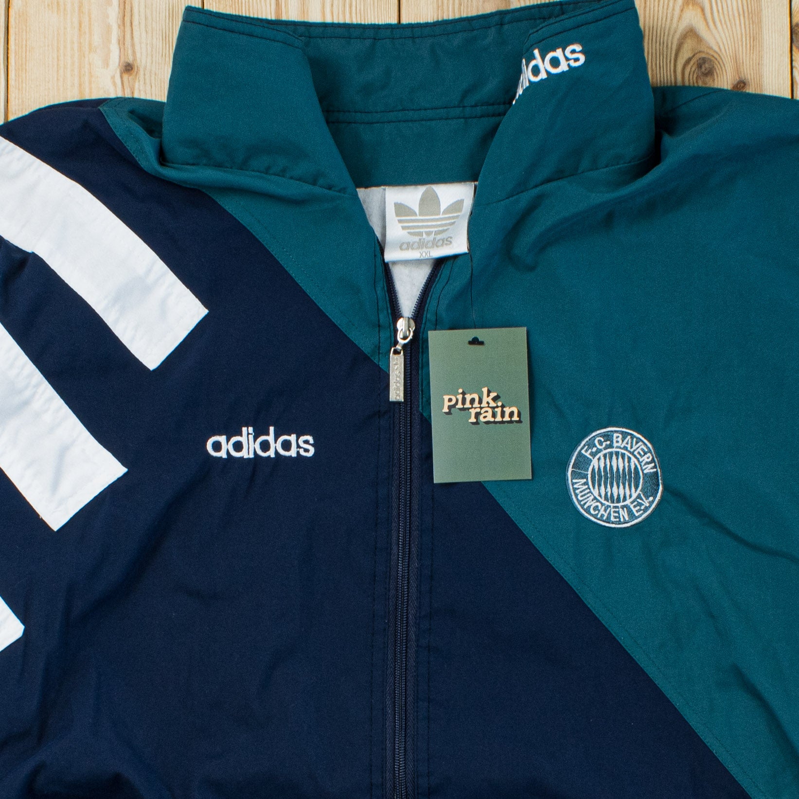 (L/XL) Vintage Adidas F.C. Bayern Munchen Embroidered Jacket
