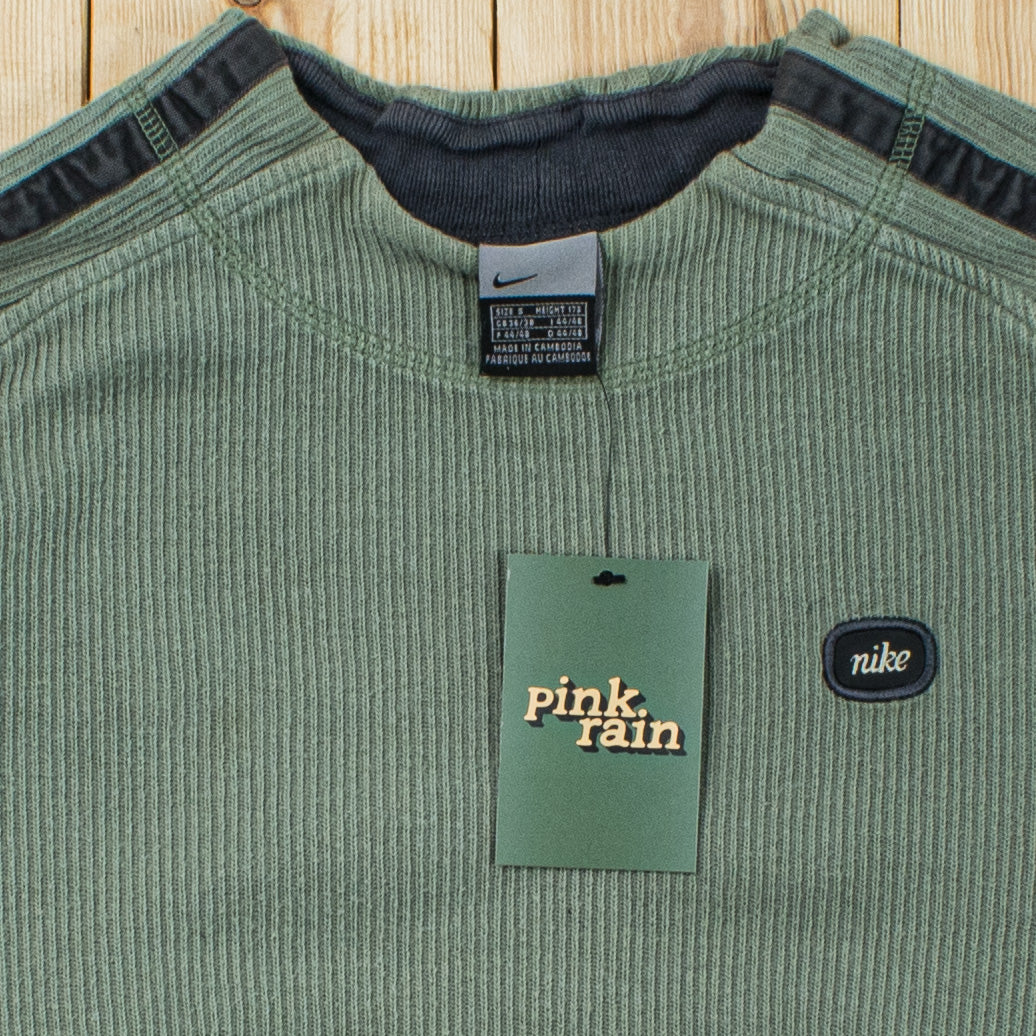 (S) Vintage Nike Essential Embroidered Sweatshirt