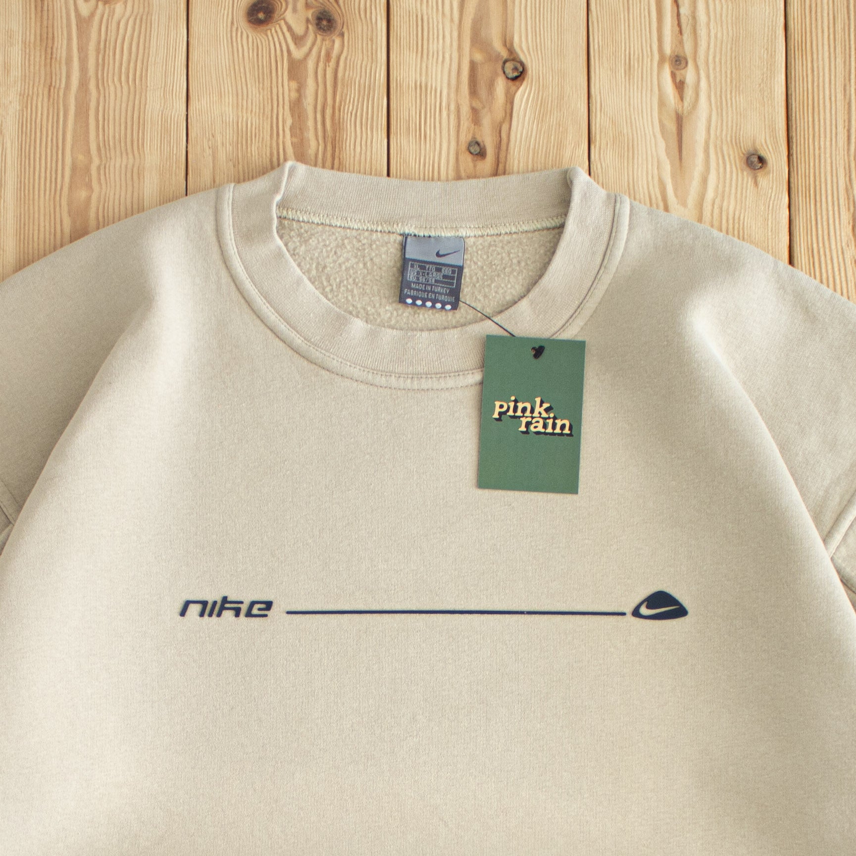 (L) Nike Spell Out Vintage Sweatshirt Beige