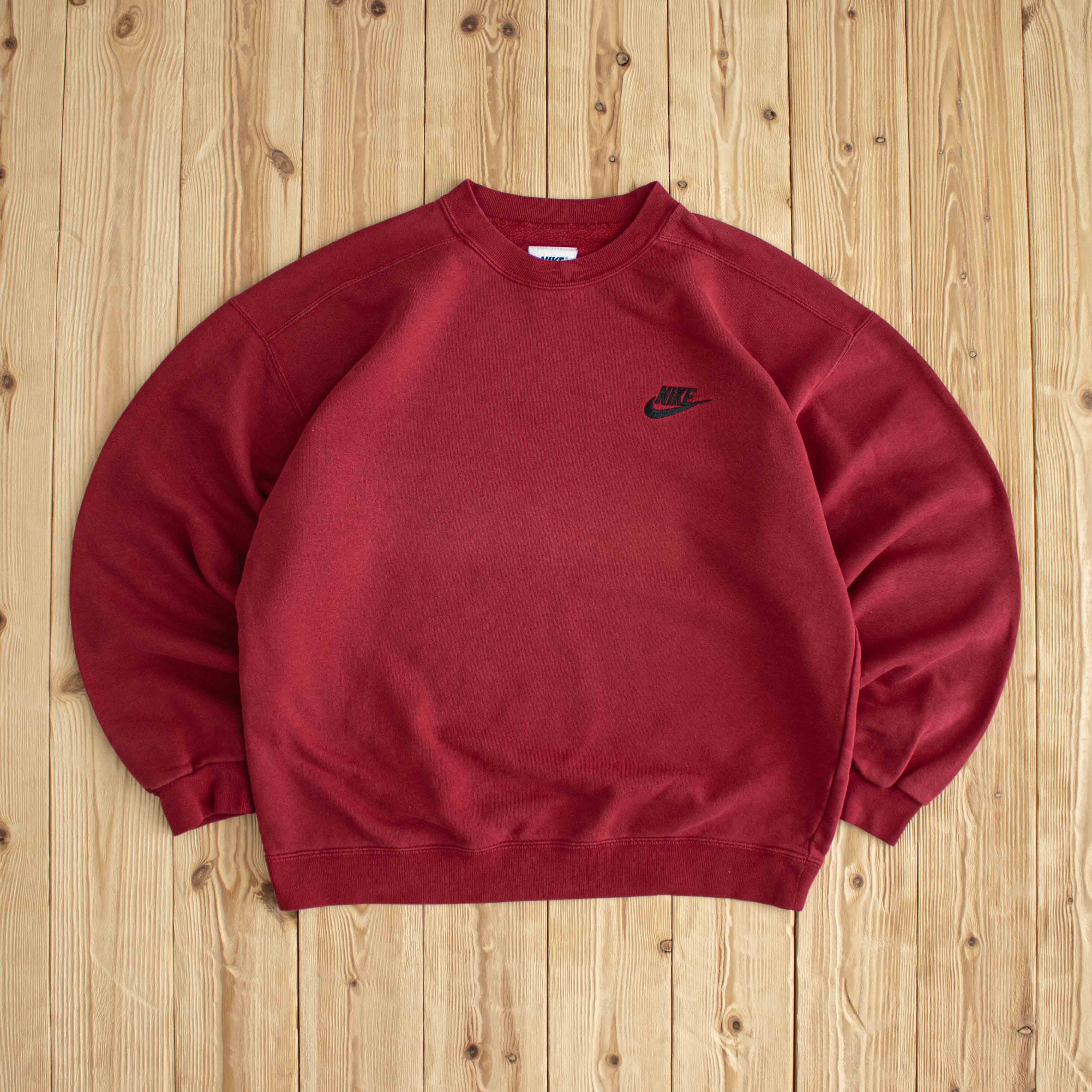 (M) Nike Vintage Essential Embroidered Sweatshirt Red
