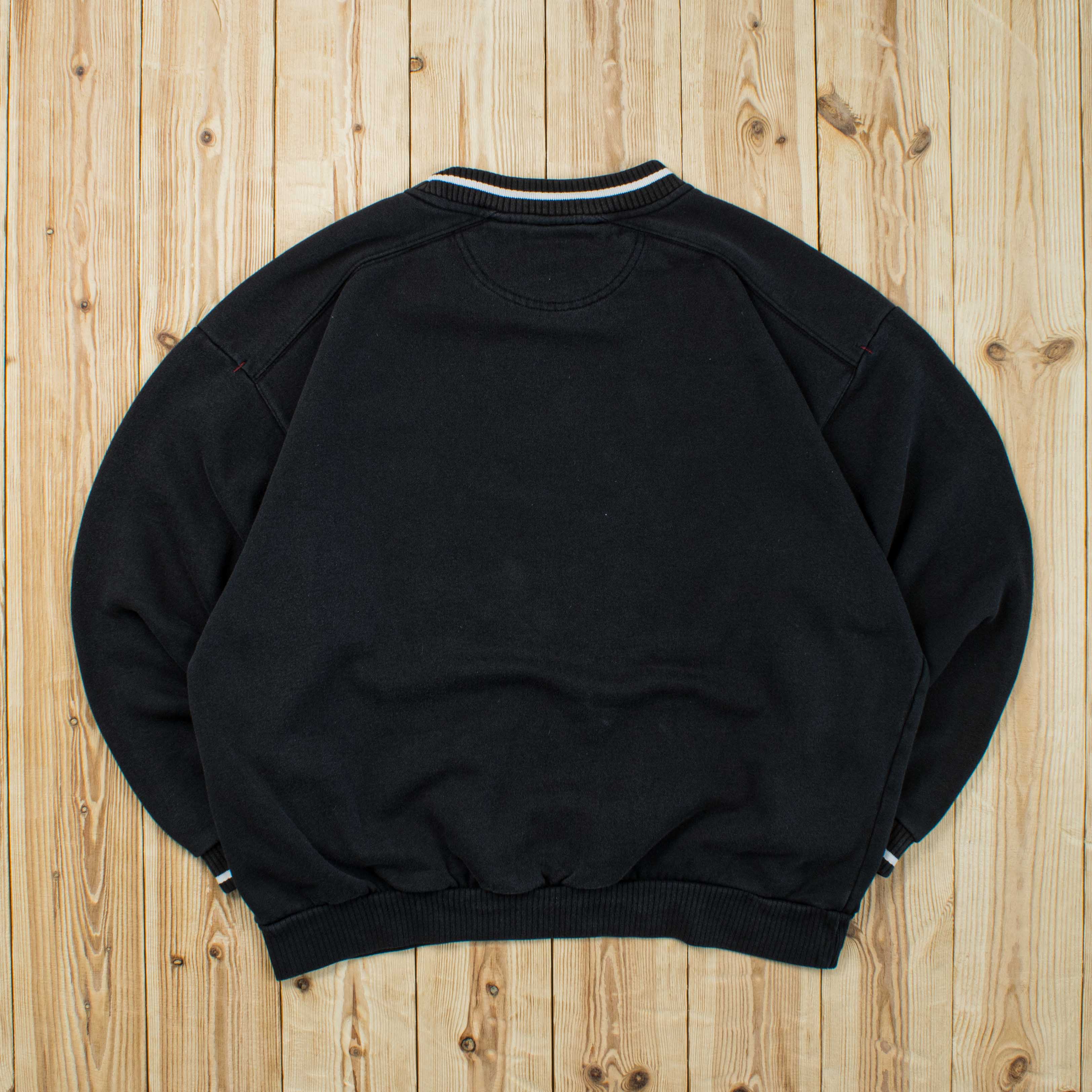 (M) Vintage Nike Spell Out Embroidered Sweatshirt