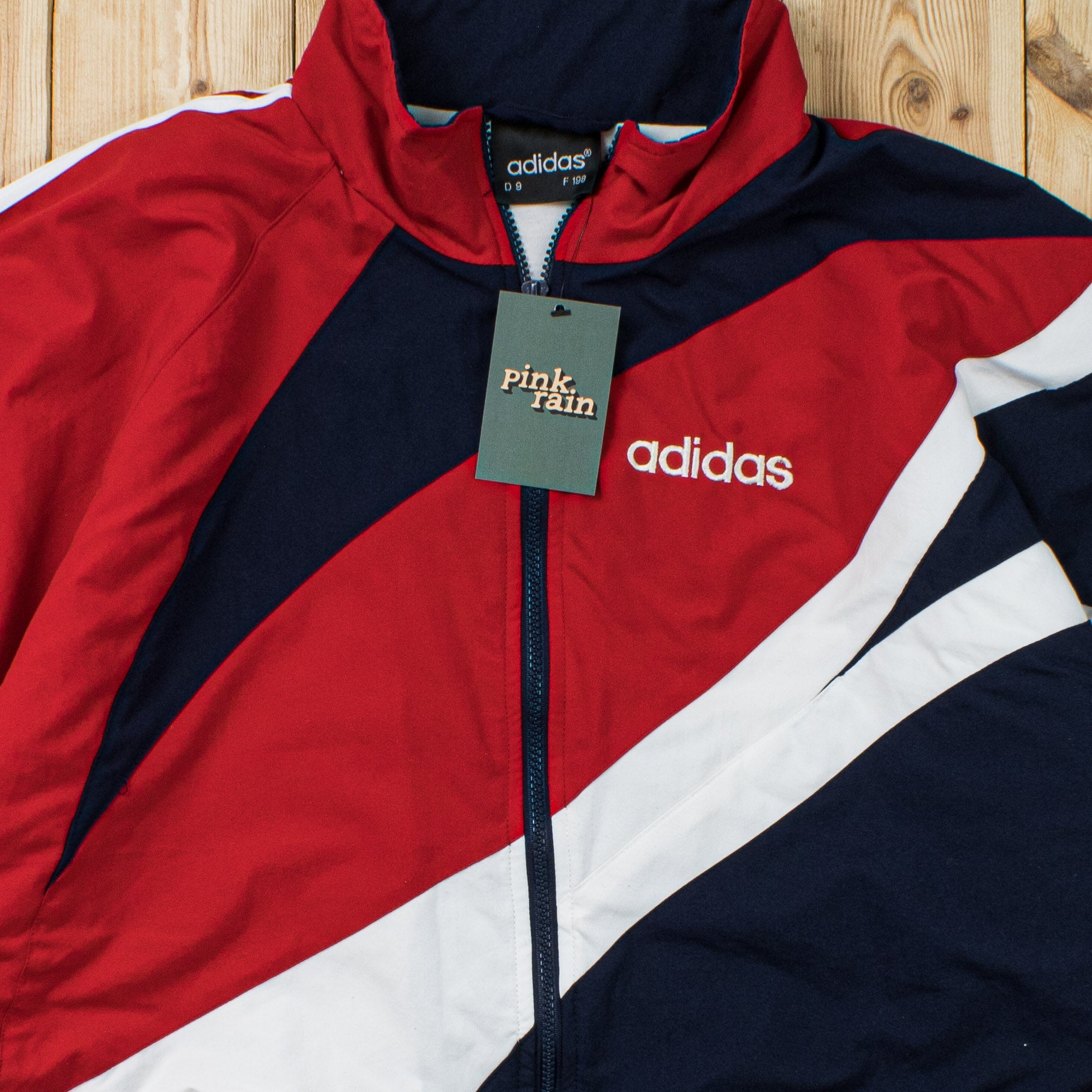 (L) Vintage Adidas Embroidered Puffer Jacket
