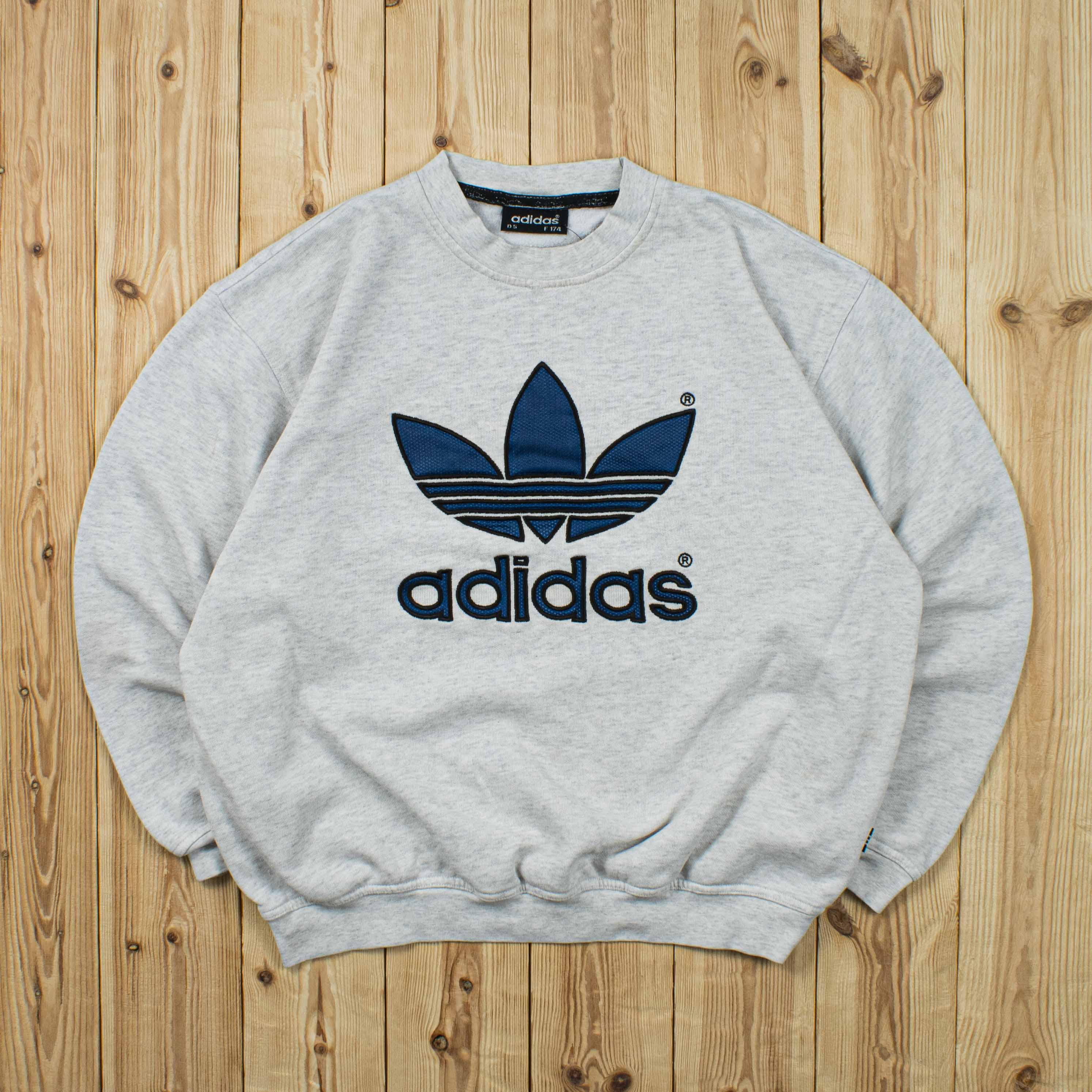 (M) Vintage Adidas Spell Out Embroidered Sweatshirt