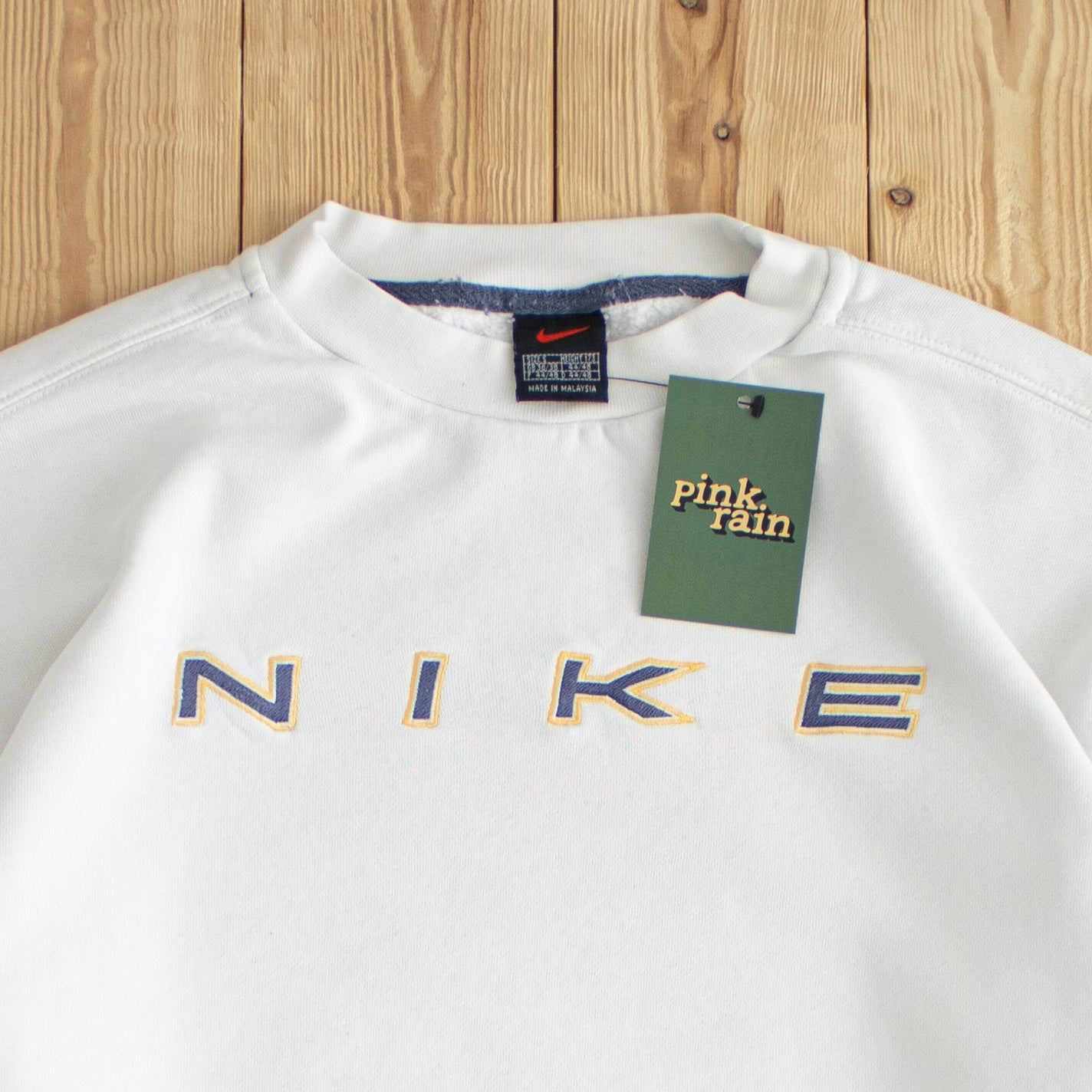 (S) Nike Spell Out Vintage Embroidered Sweatshirt White