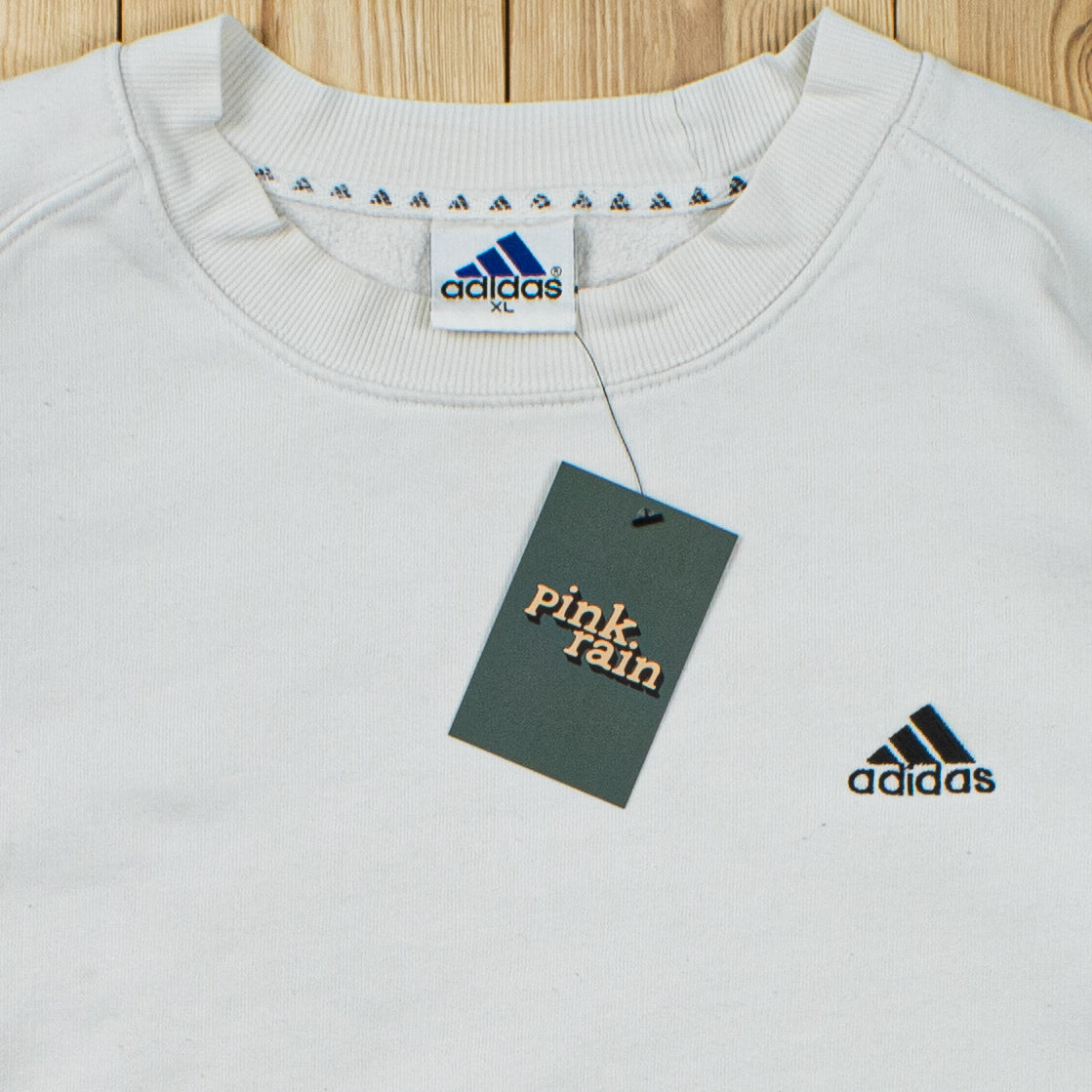 (M) Vintage Adidas Essential Embroidered Sweatshirt