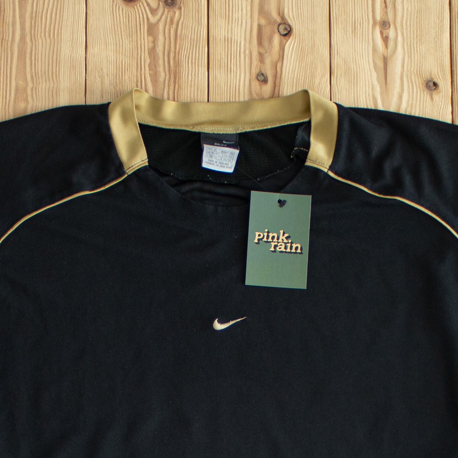 (L/XL) Nike Center Swoosh Vintage Embroidered T-Shirt Black