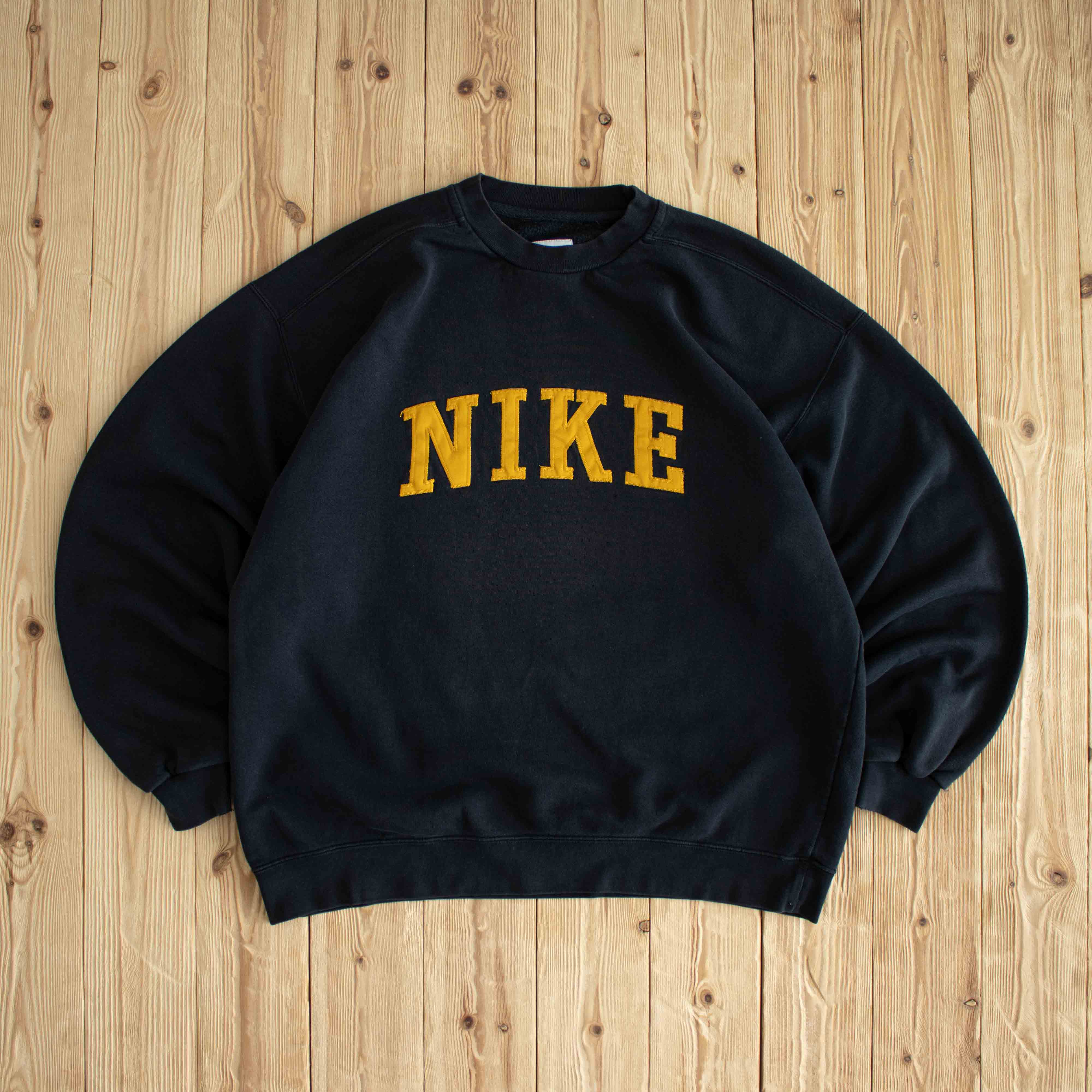 (XL) Nike Spell Out Vintage Embroidered Sweatshirt Black