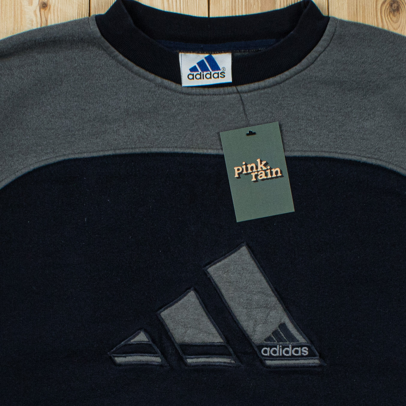 (L) Vintage Adidas Embroidered Sweatshirt