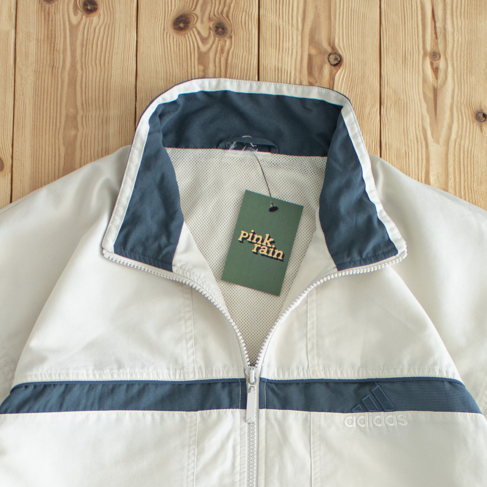 (L) Adidas Logo Vintage Embroidered Jacket Beige