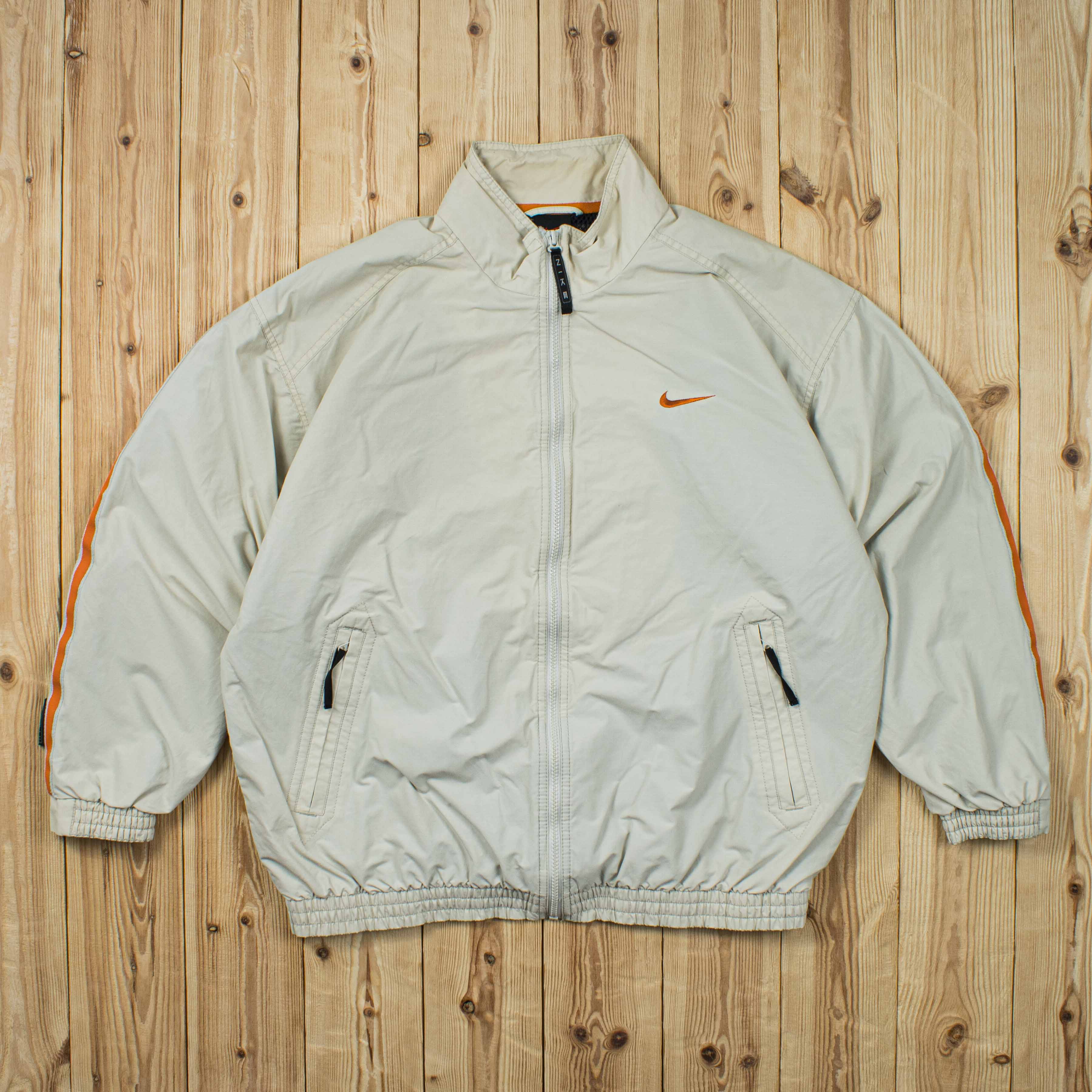 (M) Vintage Nike Essential Embroidered Jacket