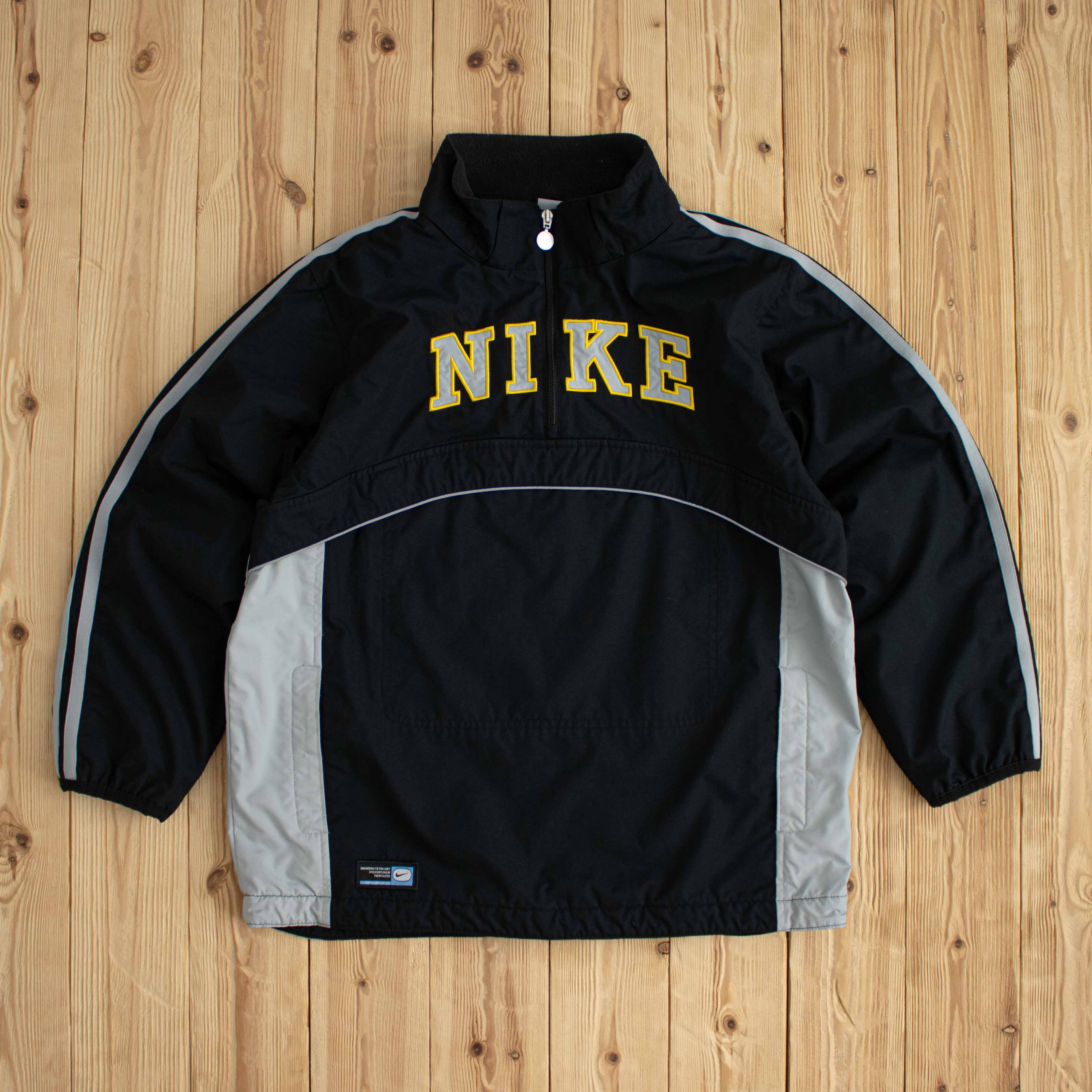(M) Nike Spell Out Vintage Embroidered Quarter-Zip Jacket Black