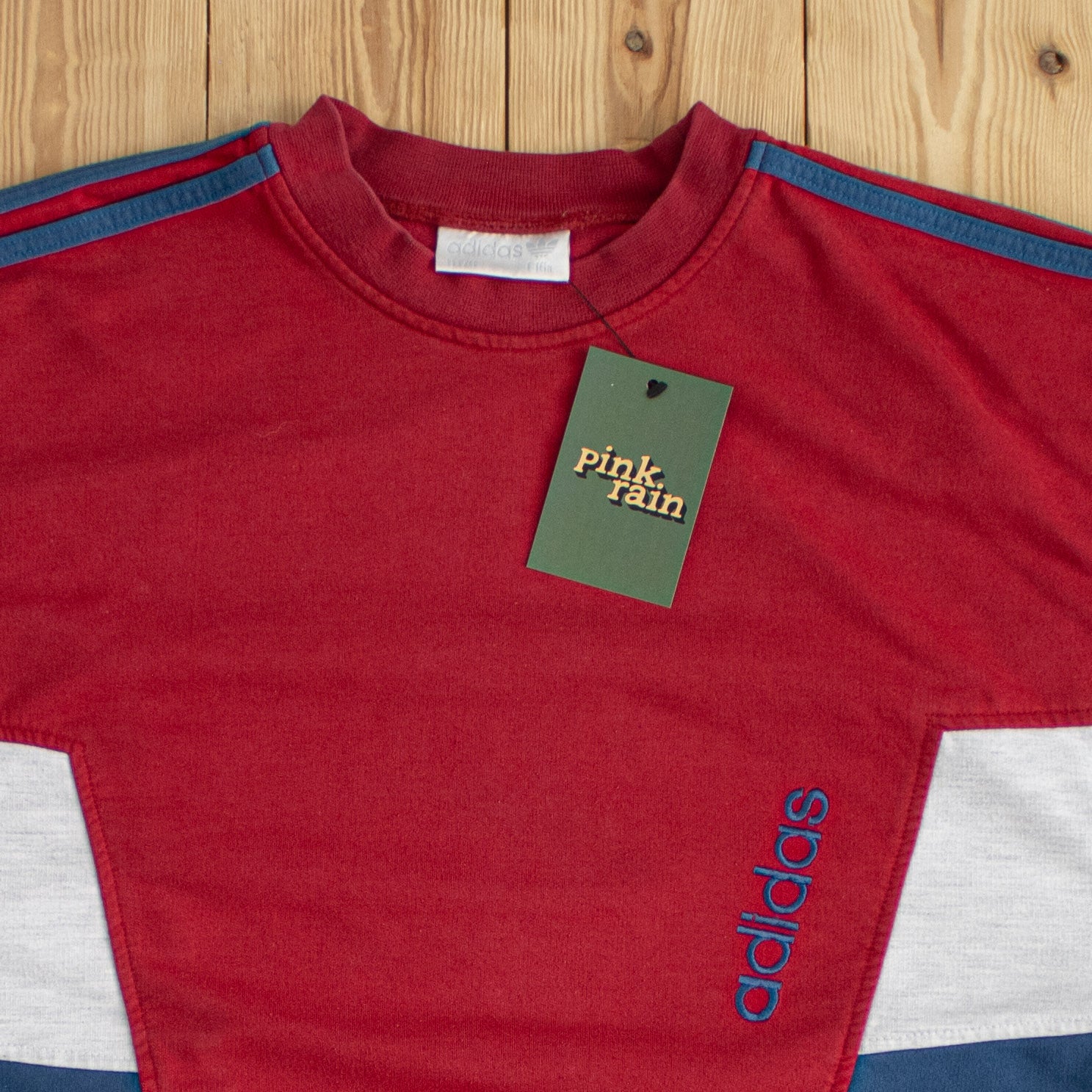 (S) Adidas Vintage Embroidered Sweatshirt Red