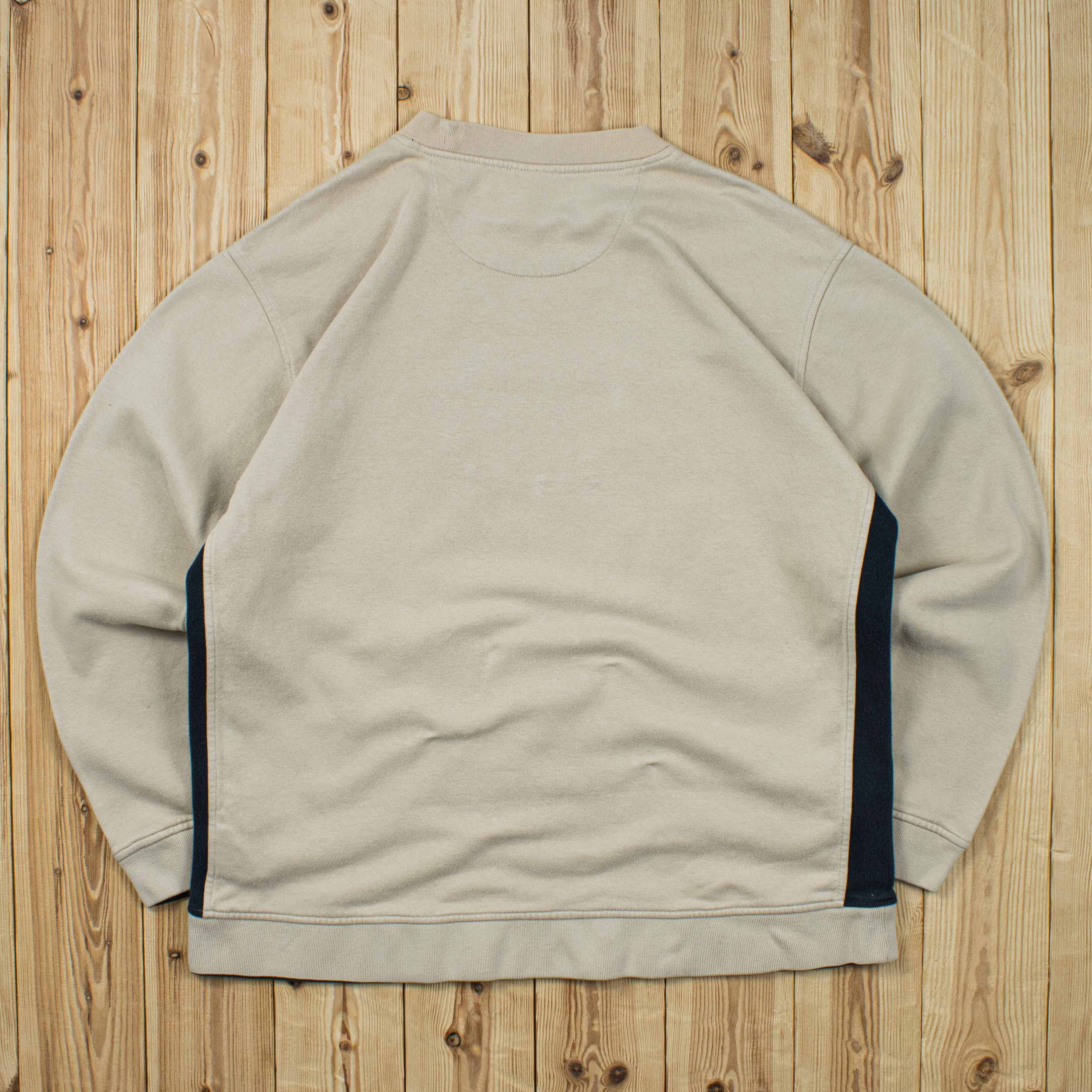 (L) Vintage Nike Spell Out Embroidered Sweatshirt