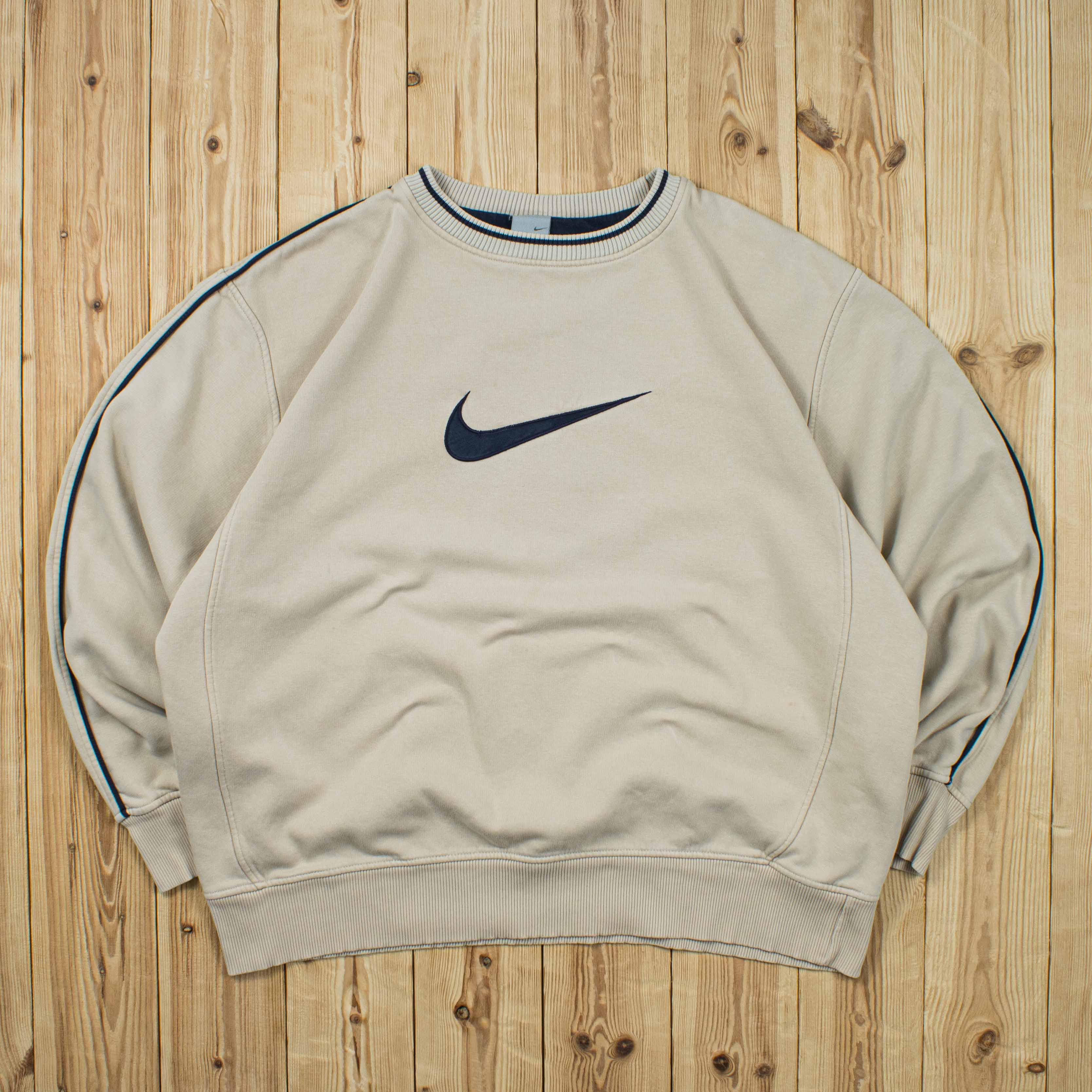 (L) Vintage Nike Swoosh Embroidered Sweatshirt