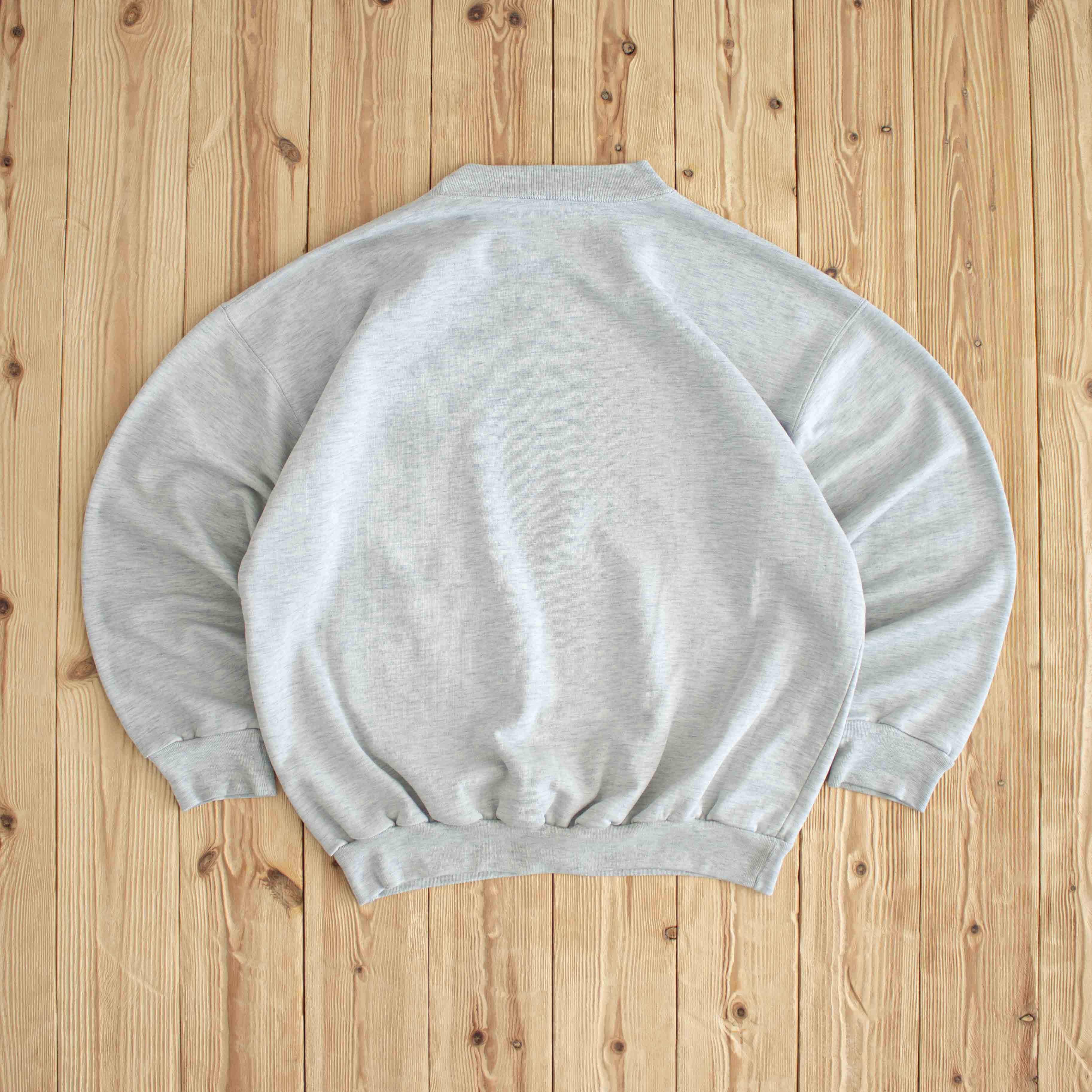 (M) Umbro Spell Out Vintage Sweatshirt Gray