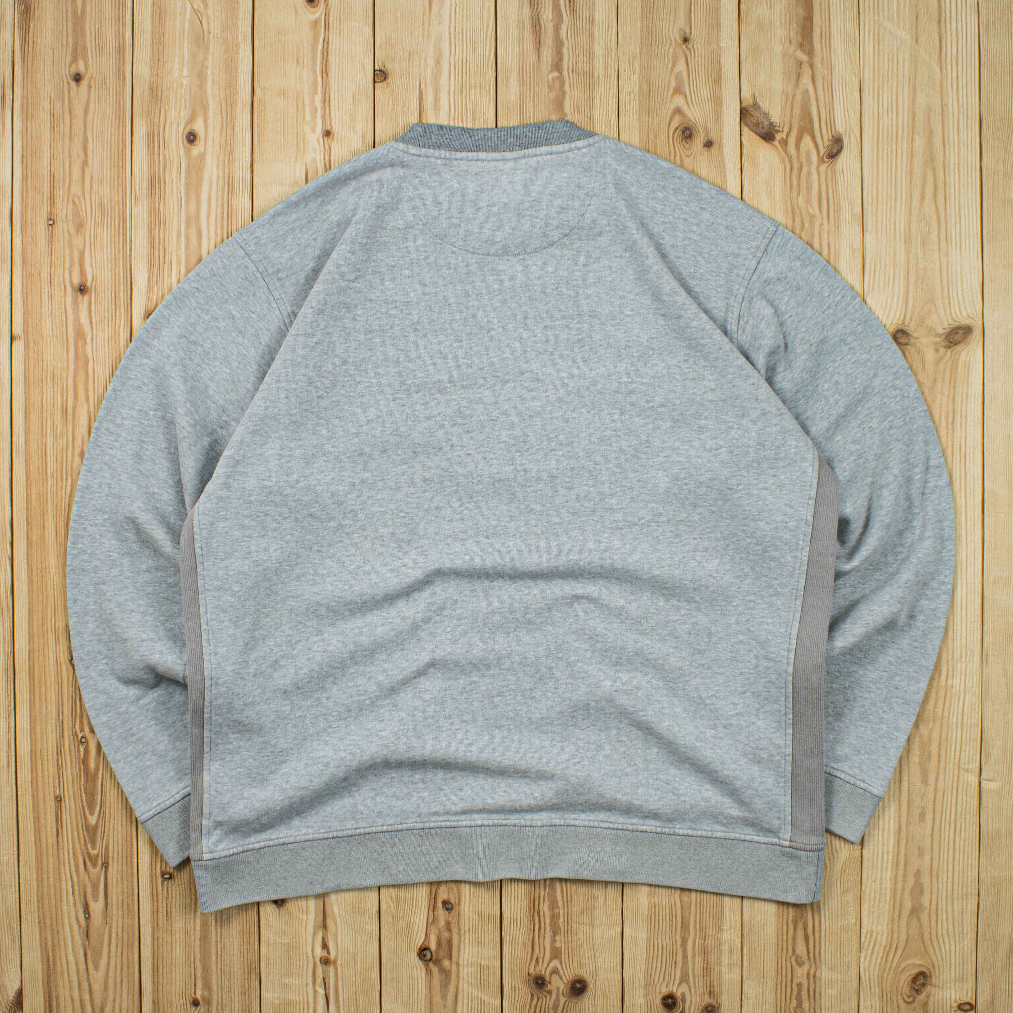 (L) Vintage Nike Spell Out Embroidered Sweatshirt