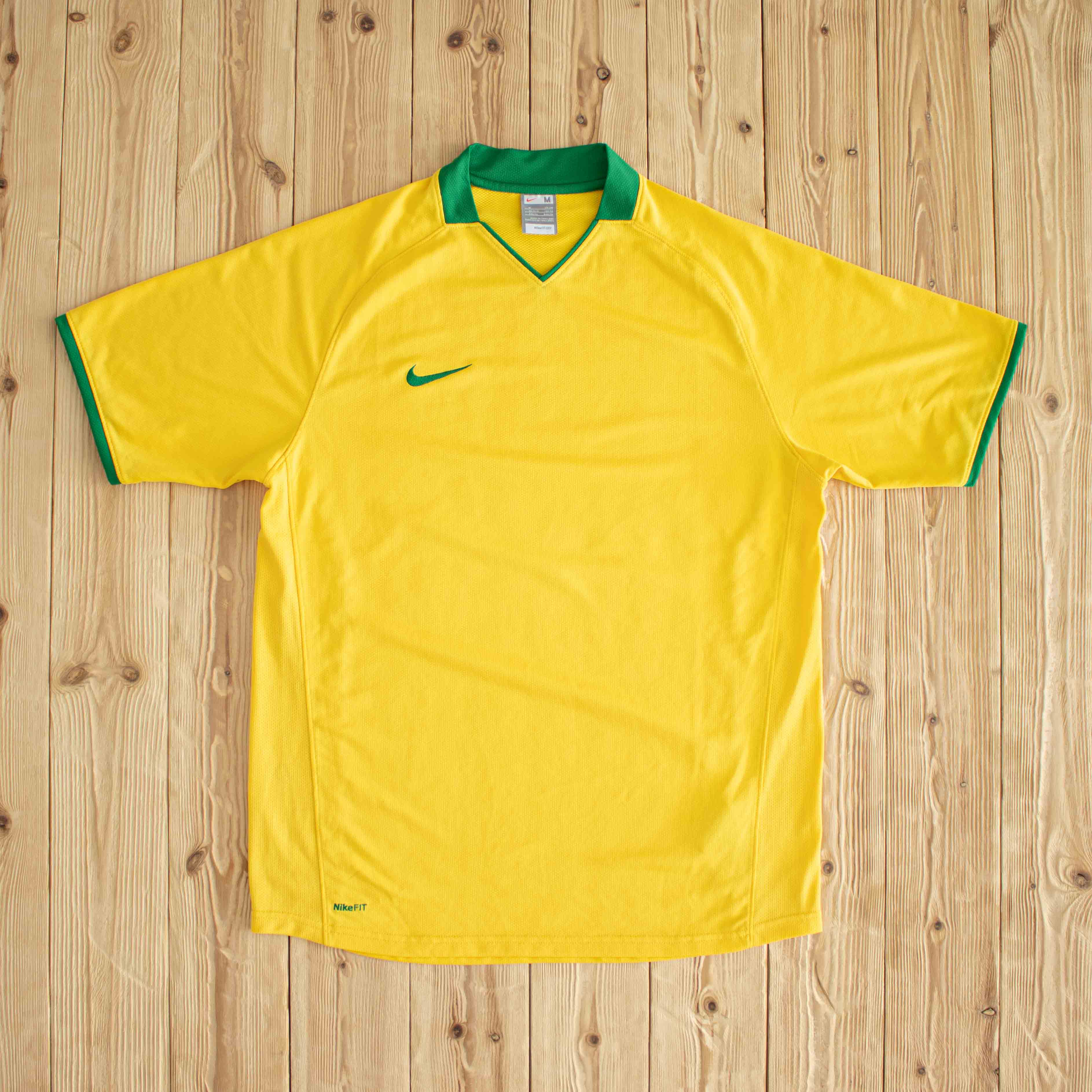 (M) Nike Vintage Embroidered T-Shirt Yellow