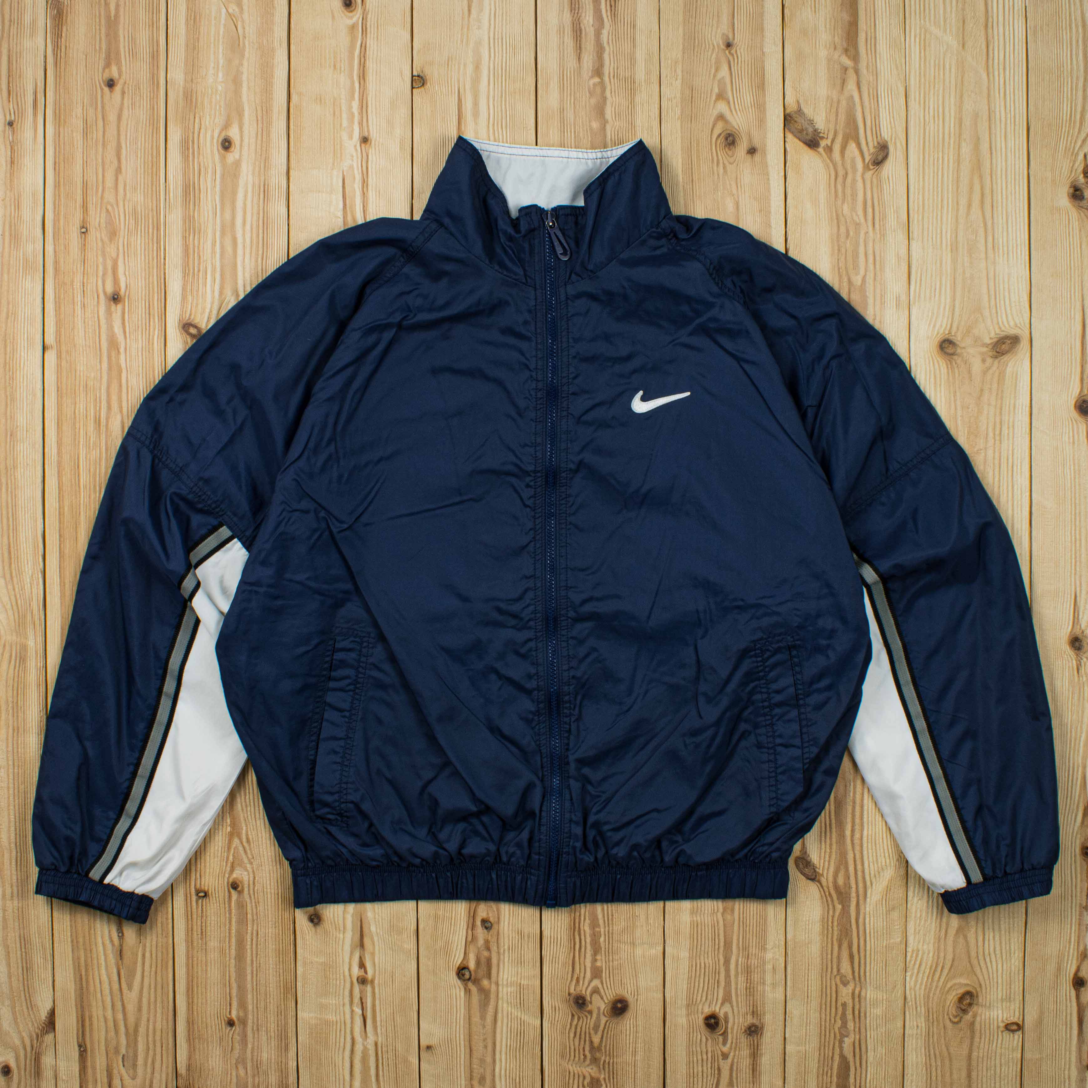 (M) Vintage Nike Essential Embroidered Jacket