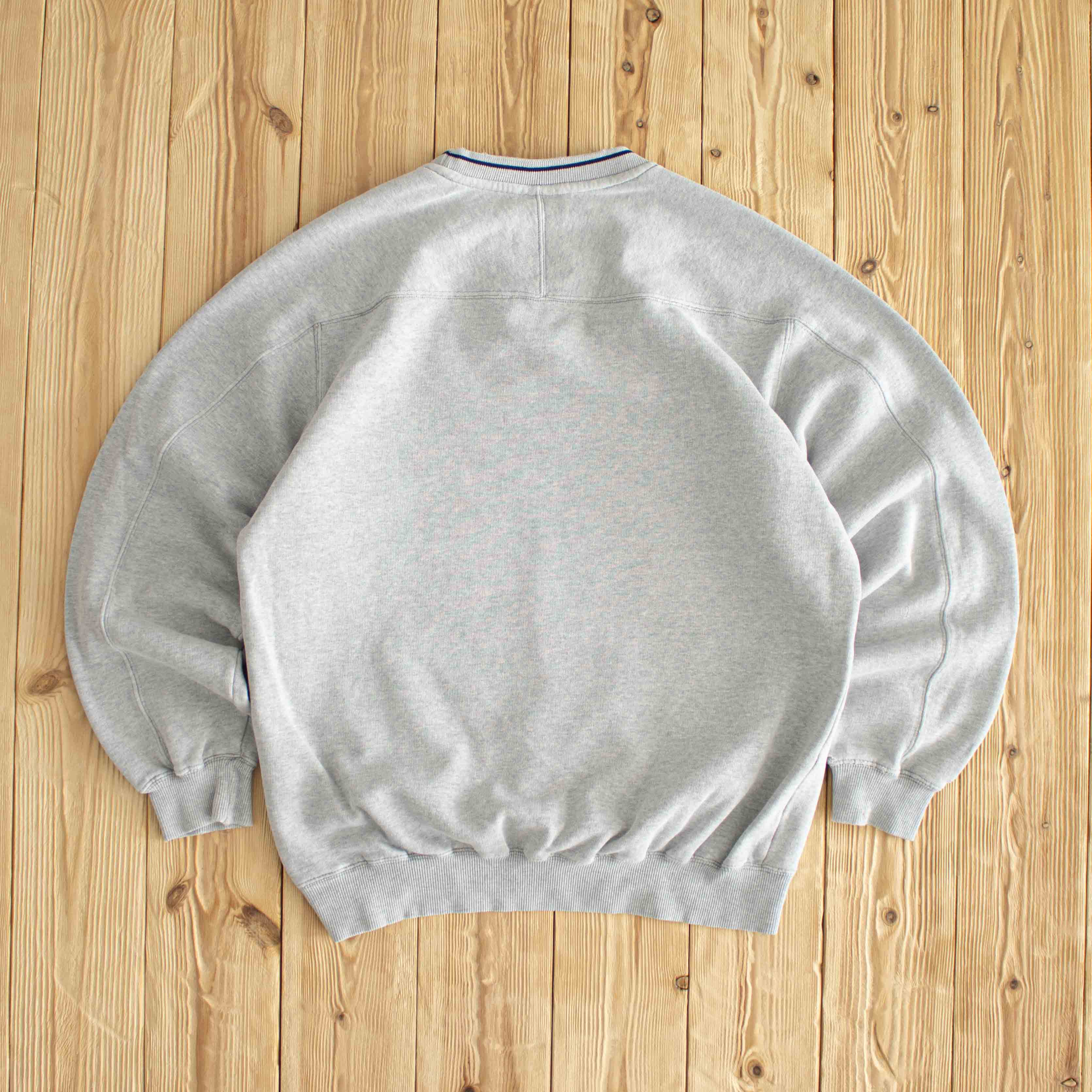 (S) Adidas Vintage Embroidered Sweatshirt Gray