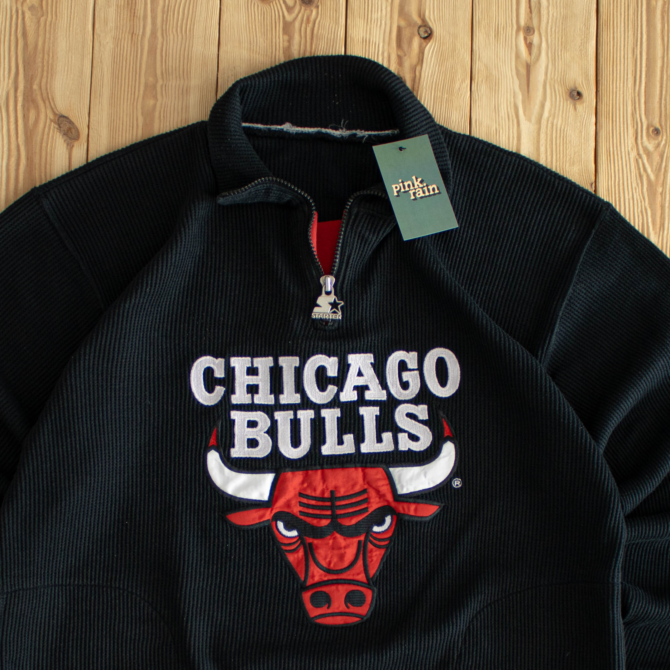 (L) Starter Chicago Bulls Vintage Embroidered Quarter-Zip Black