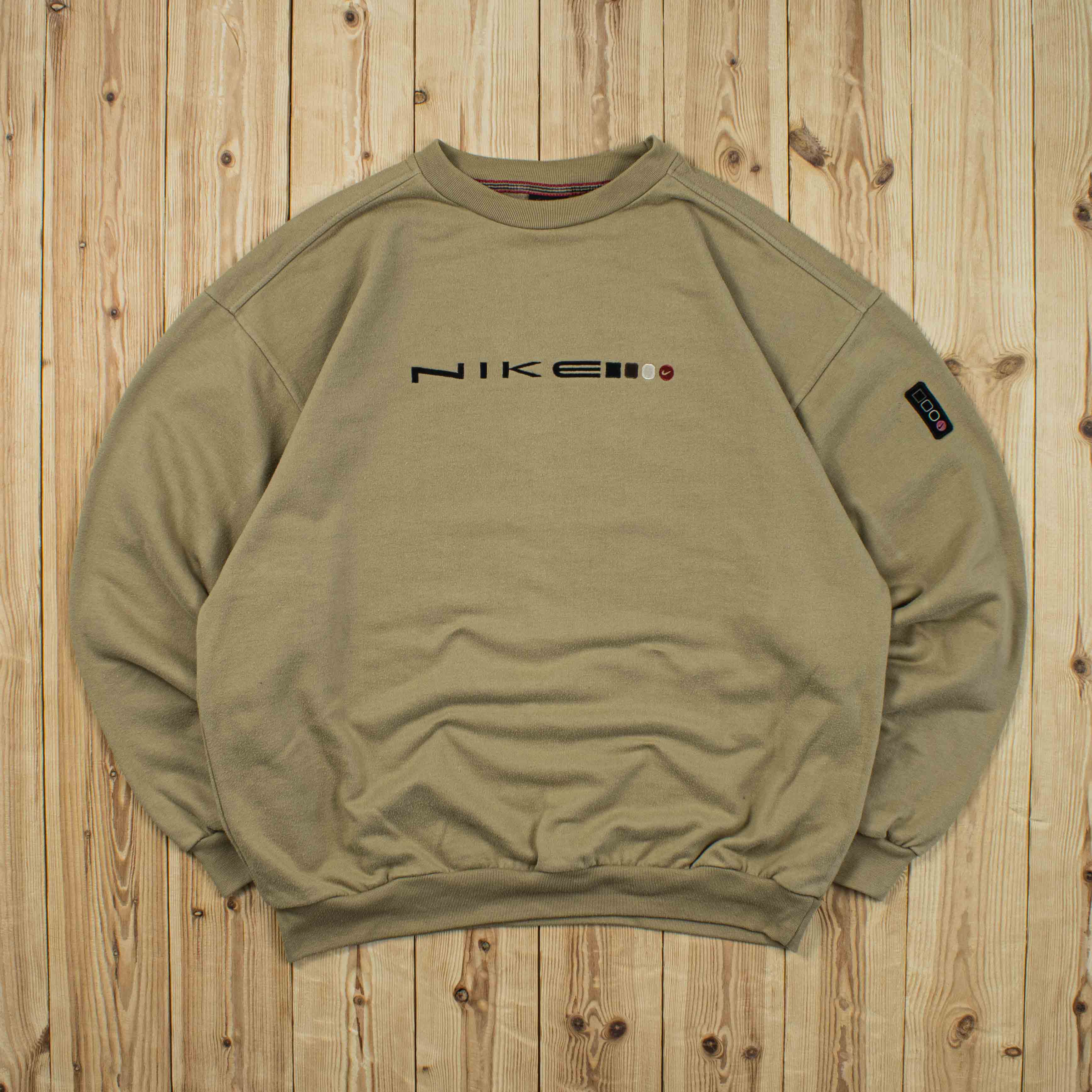 (L) Vintage Nike Spell Out Embroidered Sweatshirt