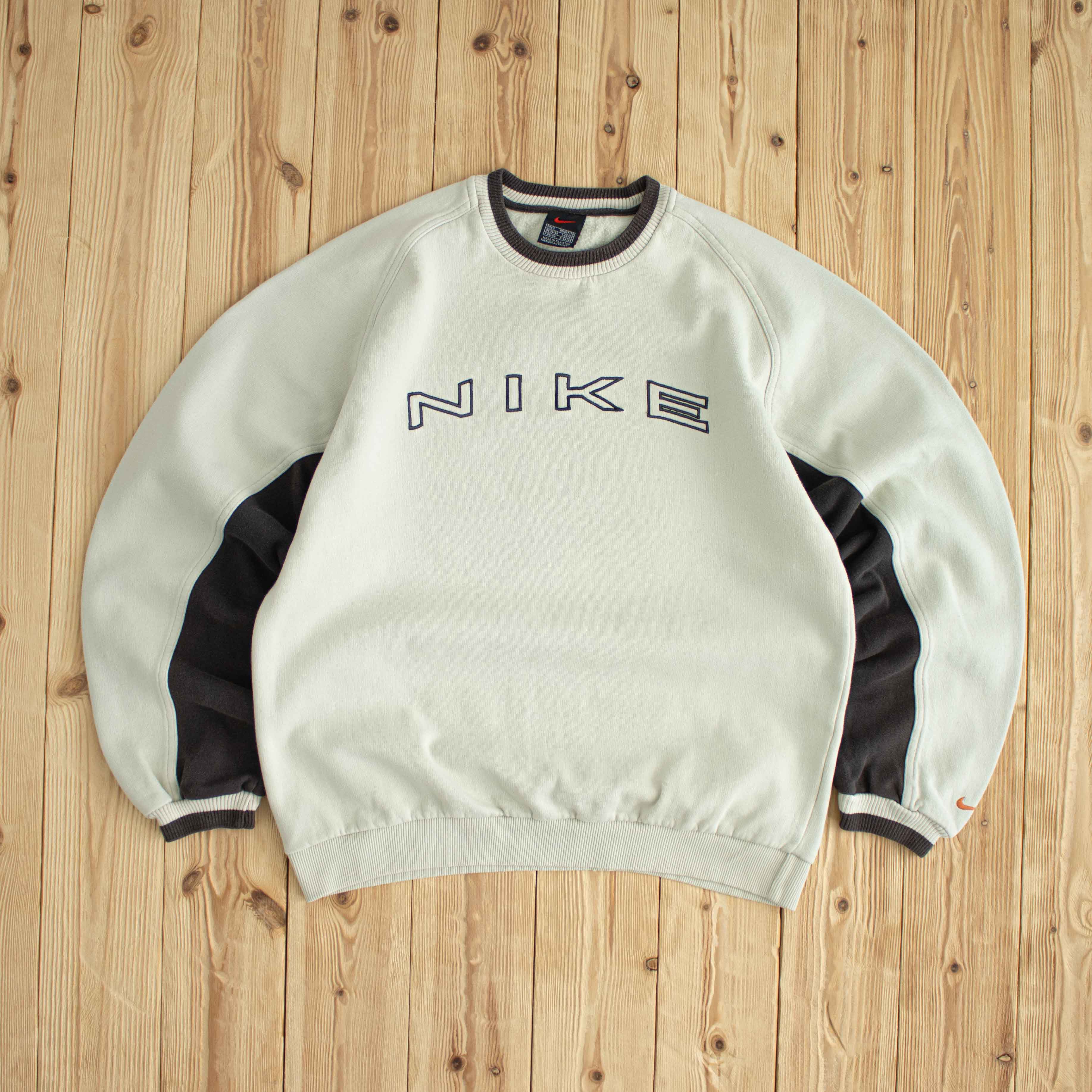(S/M) Nike Spell Out Vintage Embroidered Sweatshirt Beige