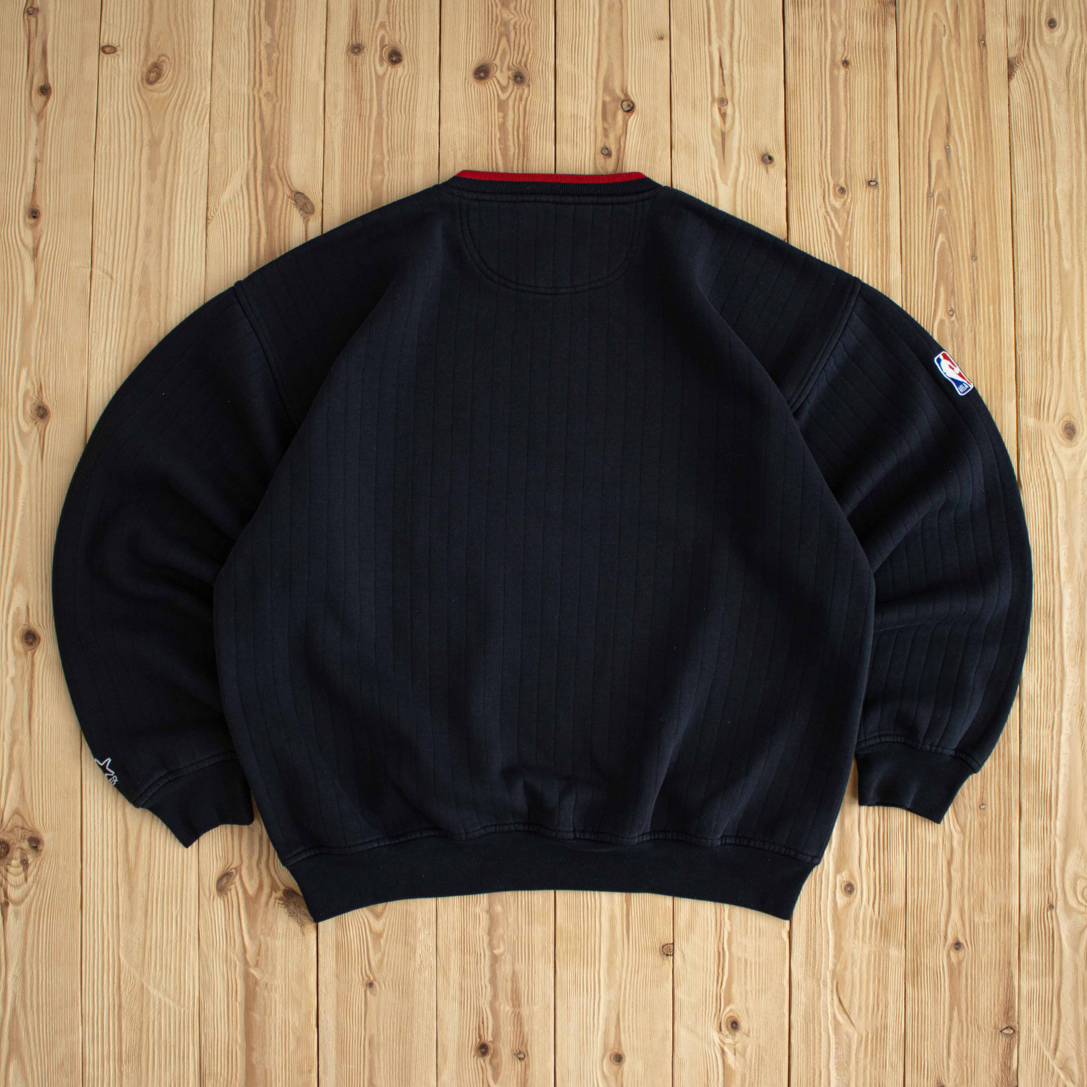 (L/XL) Starter Chicago Bulls Vintage Embroidered Sweatshirt Black