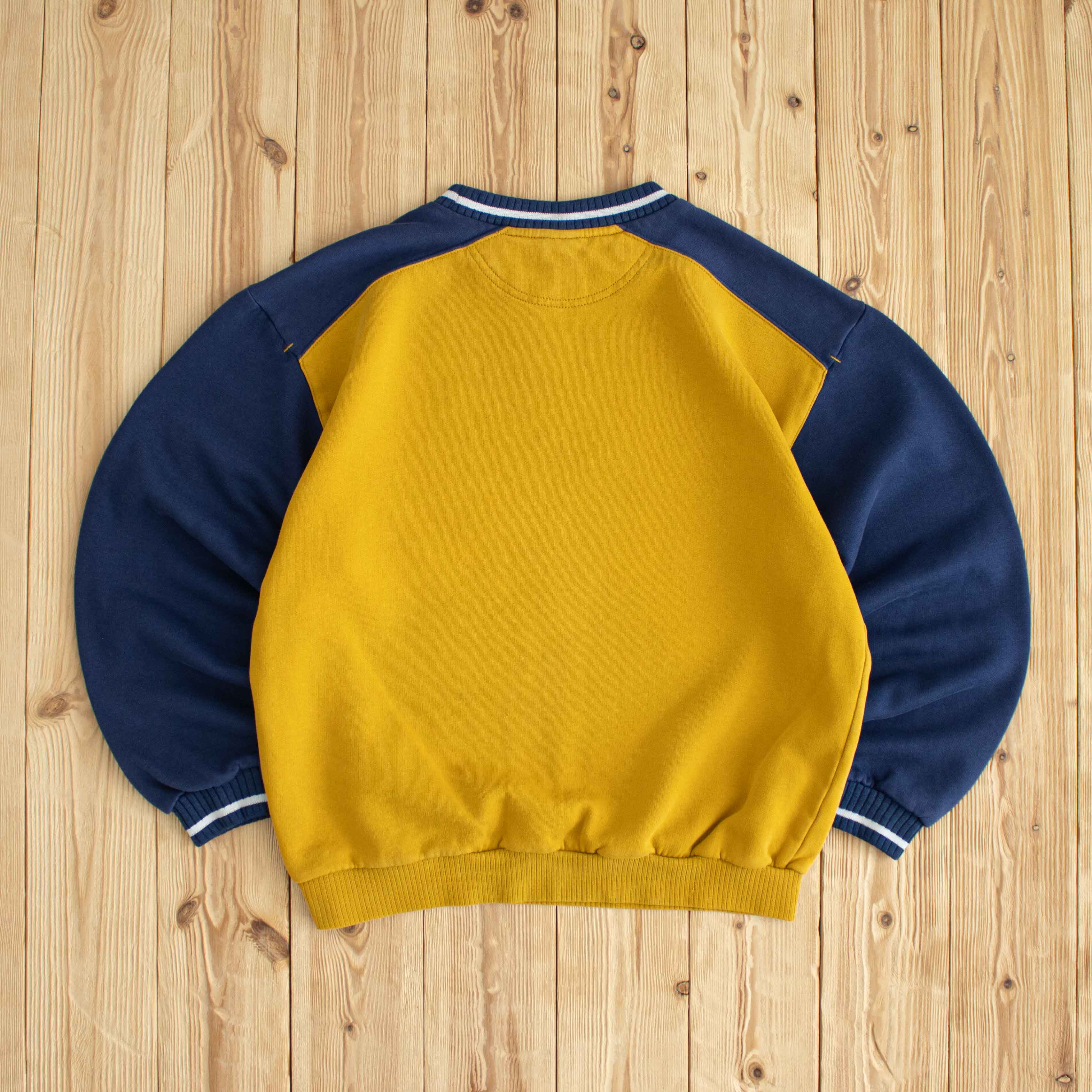 (S) Nike Spell Out Vintage Embroidered Sweatshirt Yellow