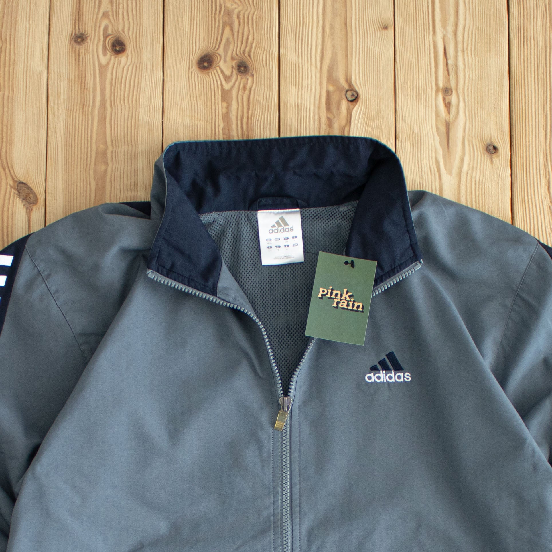 (L) Adidas Vintage Embroidered Jacket Gray