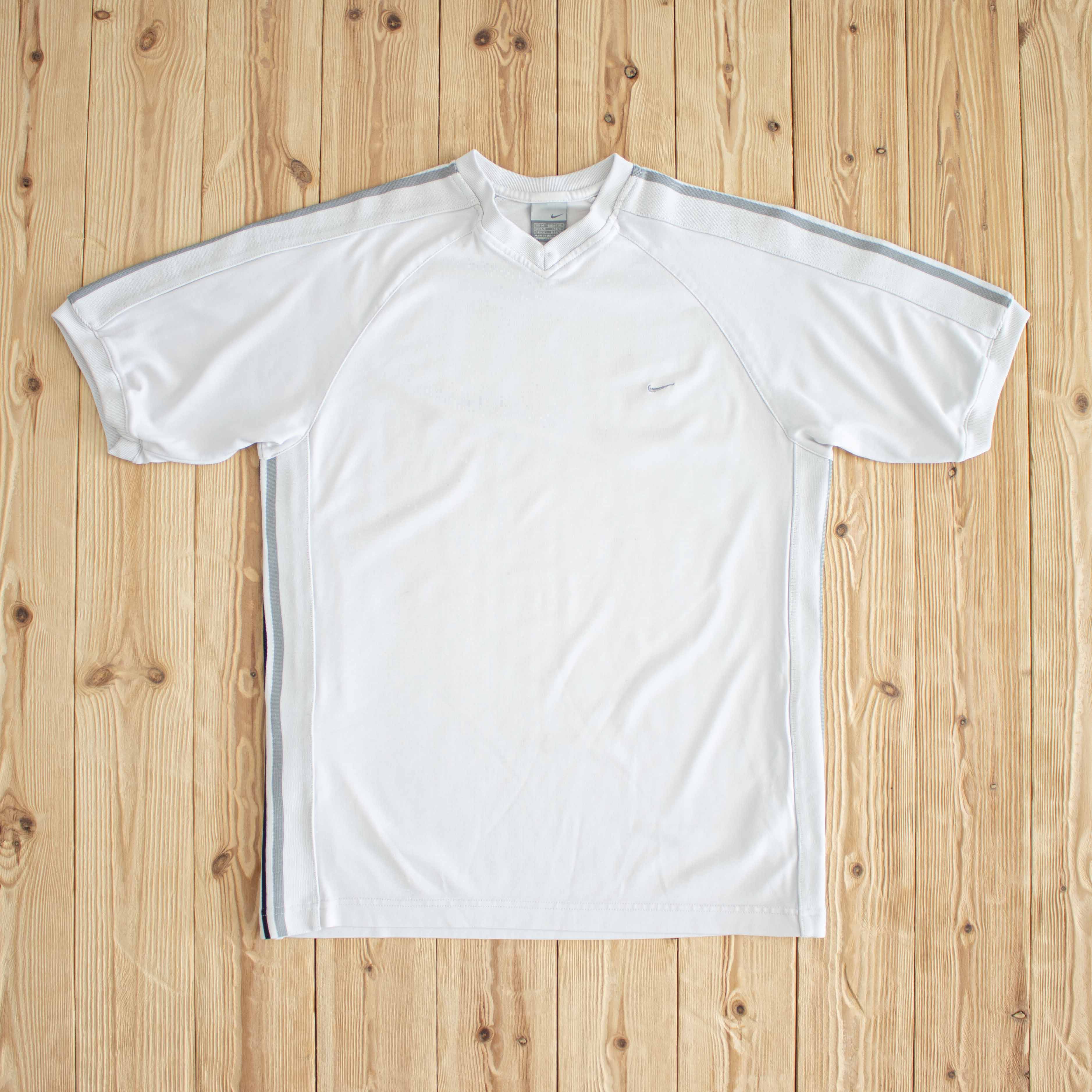 (M) Nike Vintage Essential Embroidered T-Shirt White
