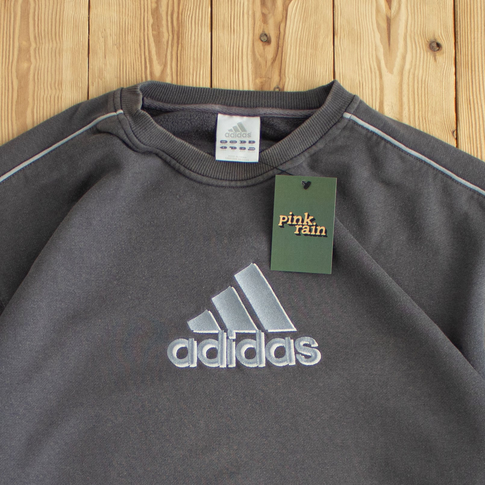 (L/XL) Adidas Logo Vintage Embroidered Sweatshirt Gray