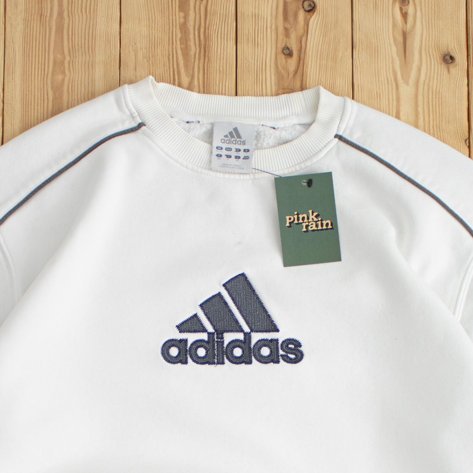 (L) Adidas Logo Vintage Embroidered Sweatshirt White