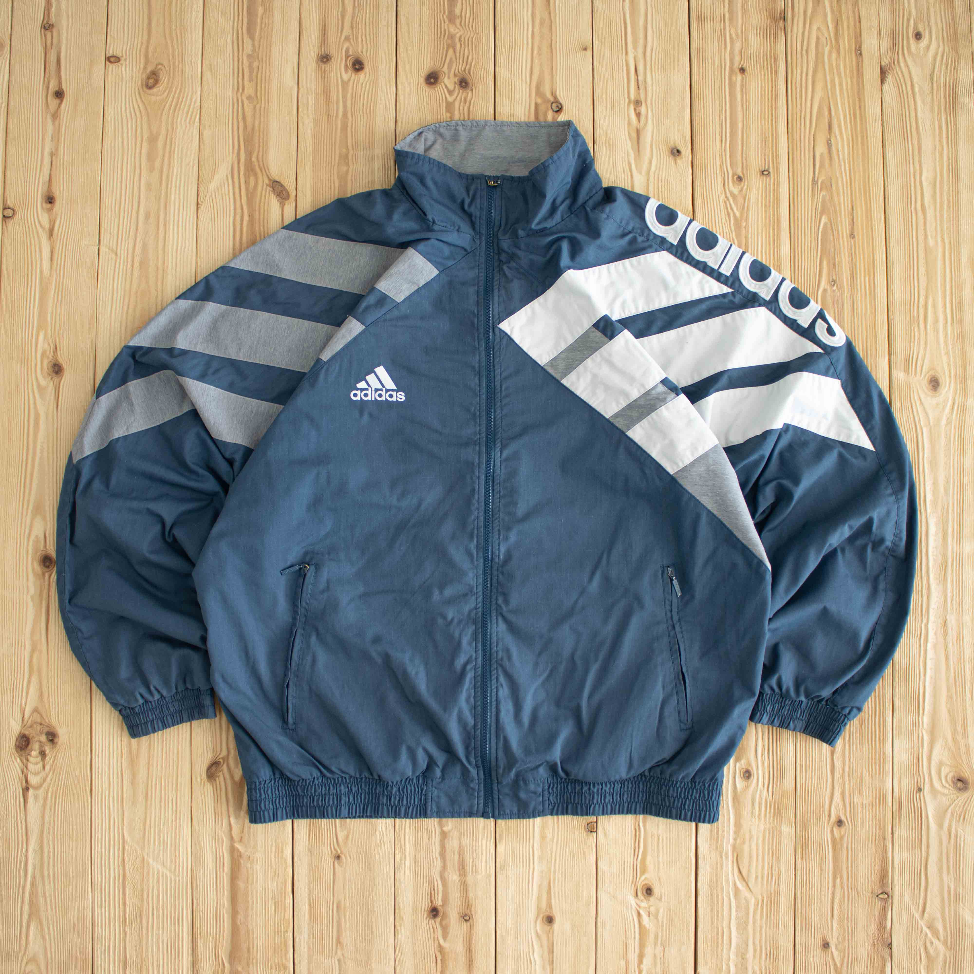 (L/XL) Adidas Vintage Embroidered Jacket Blue
