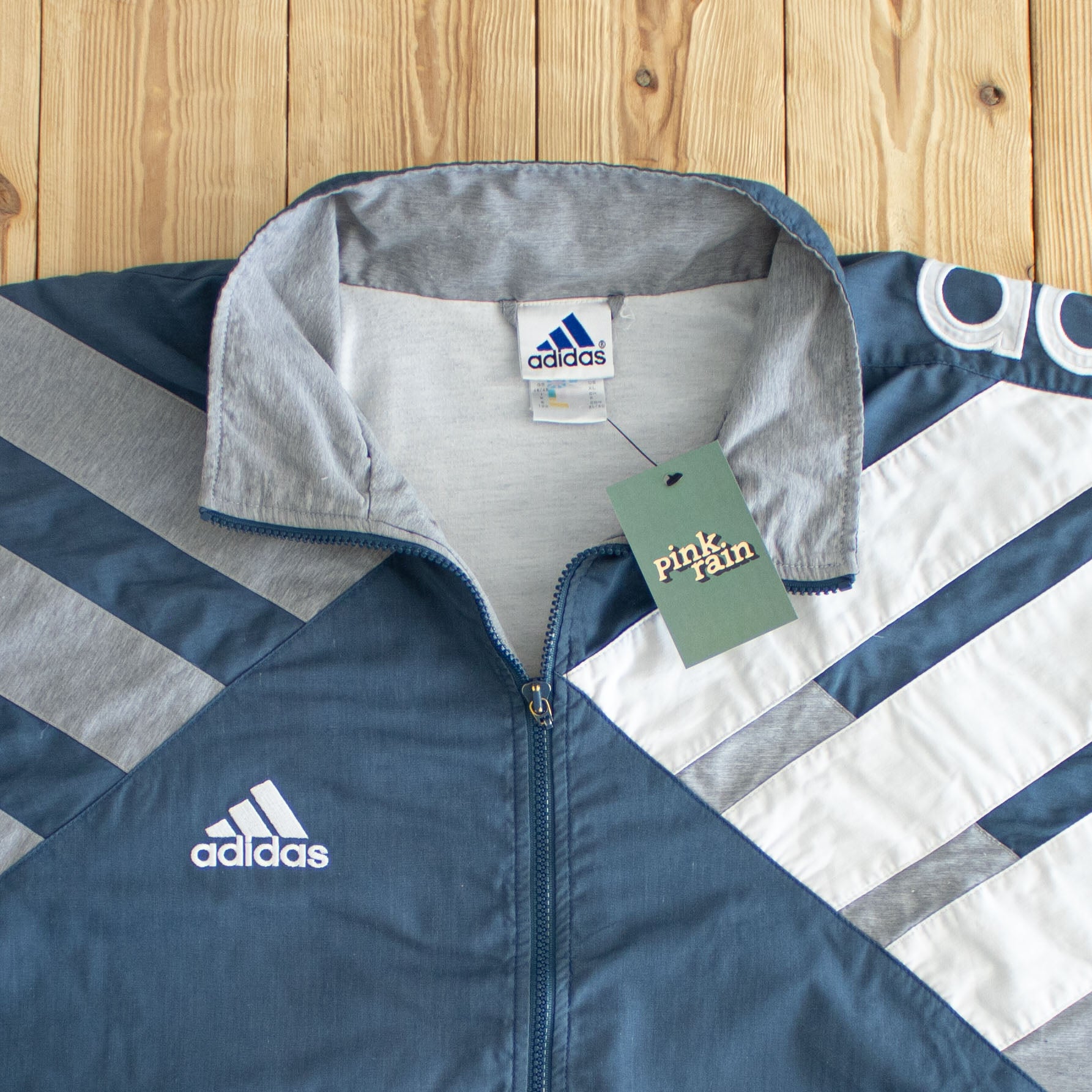 (L/XL) Adidas Vintage Embroidered Jacket Blue