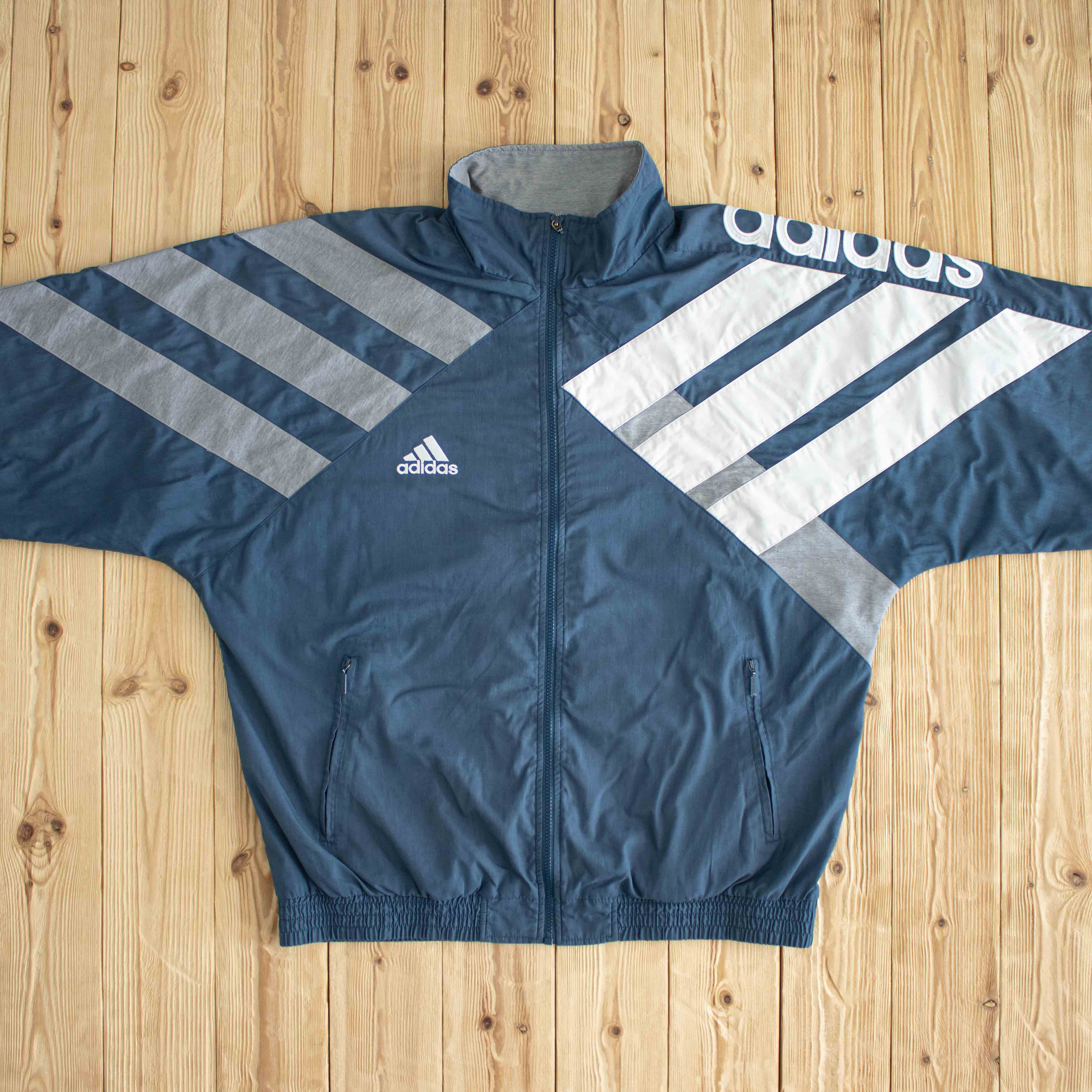 (L/XL) Adidas Vintage Embroidered Jacket Blue