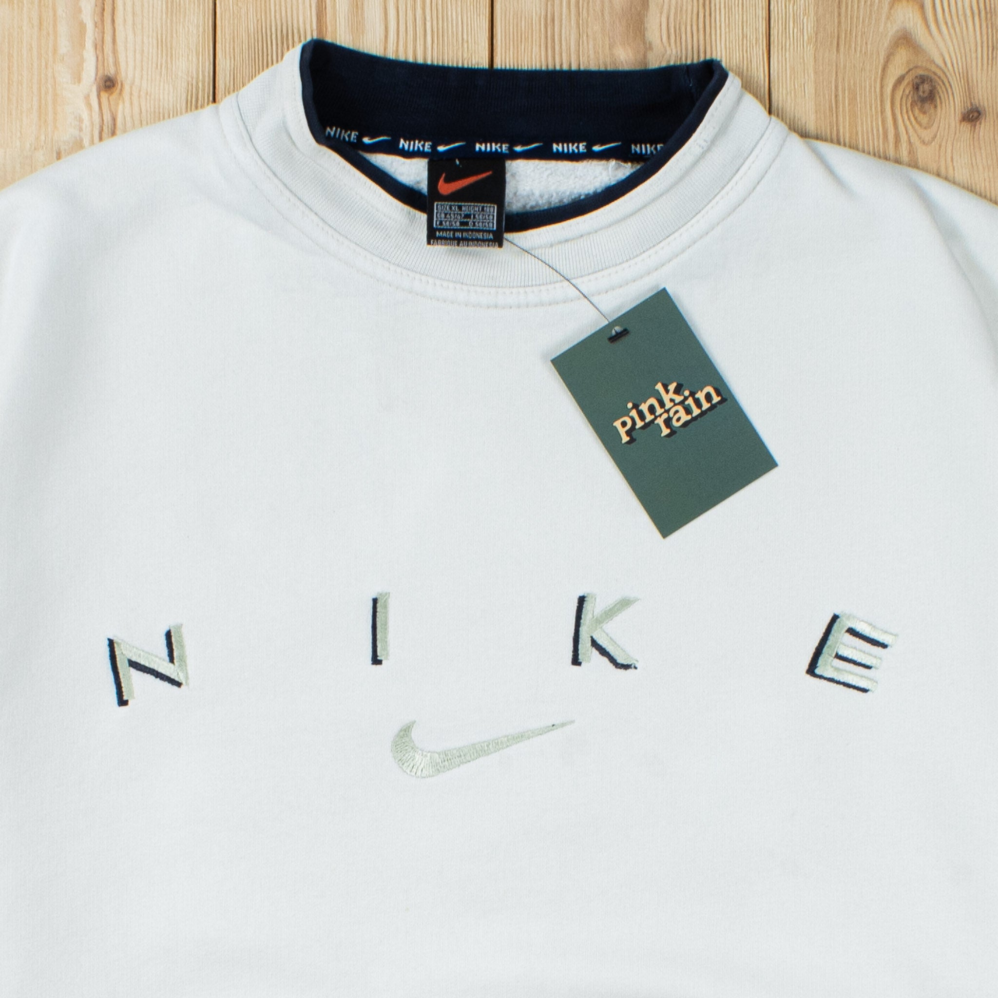 (L) Vintage Nike Spell Out Embroidered Sweatshirt