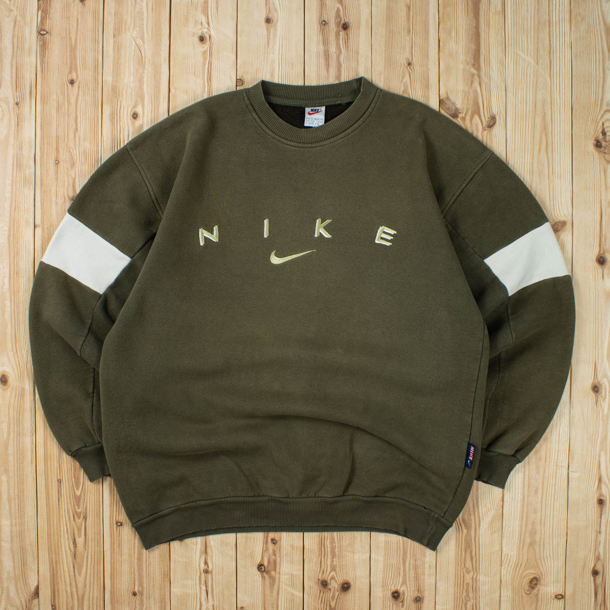 (XL) Vintage Nike Spell Out Embroidered Sweatshirt