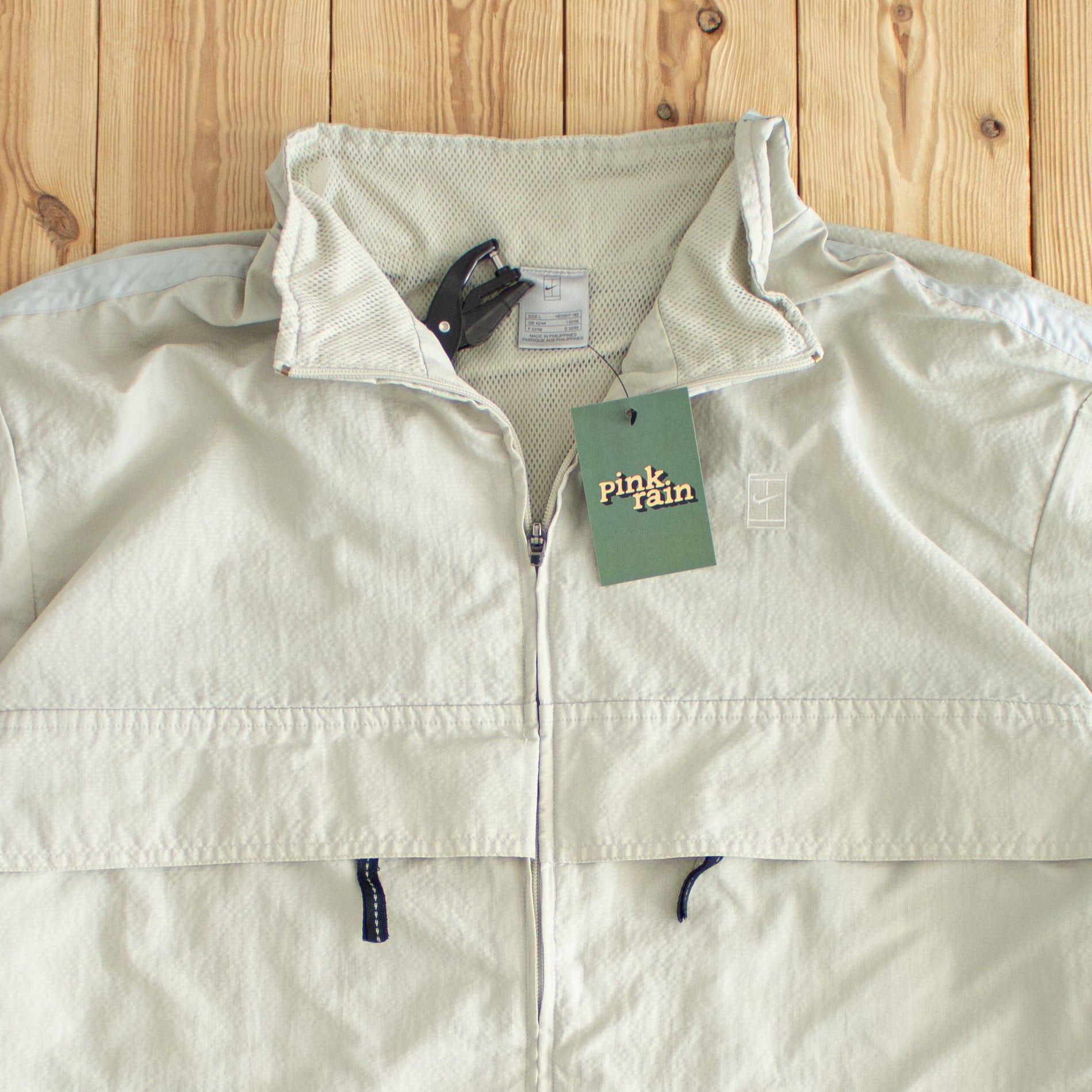 (L) Nike Vintage Essential Embroidered Jacket Beige