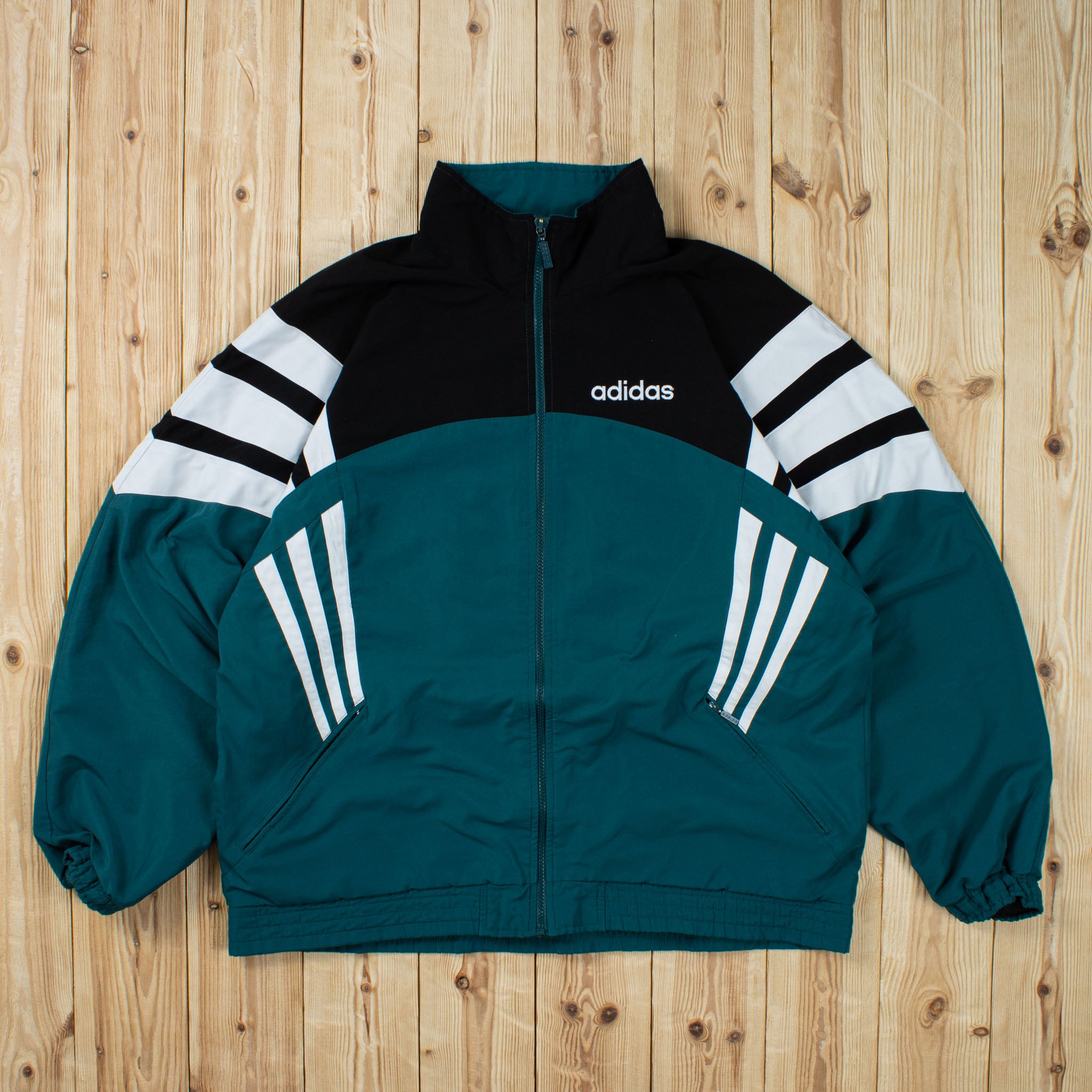 (L) Vintage Adidas Embroidered Jacket