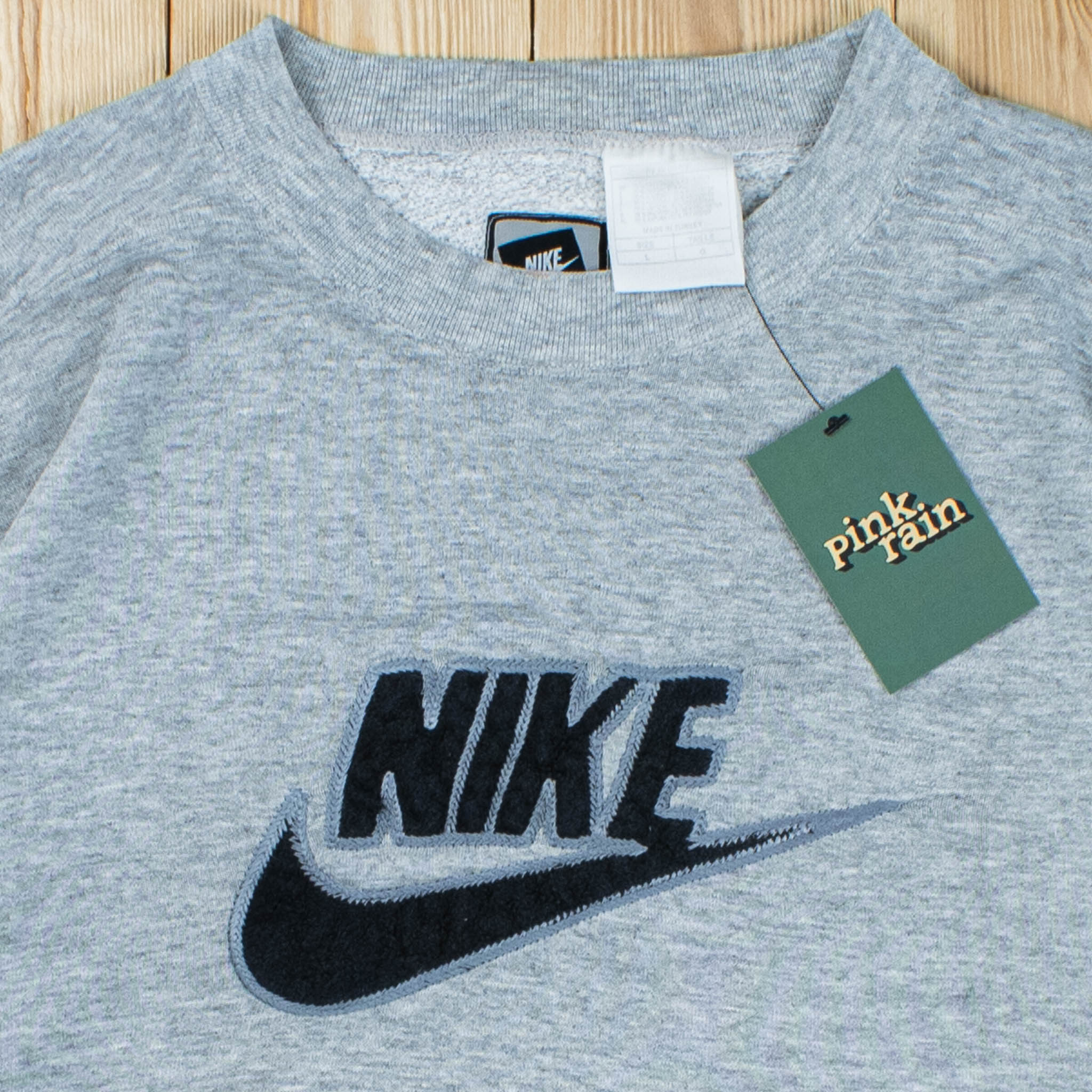 (L) Vintage Nike Spell Out Embroidered Sweatshirt