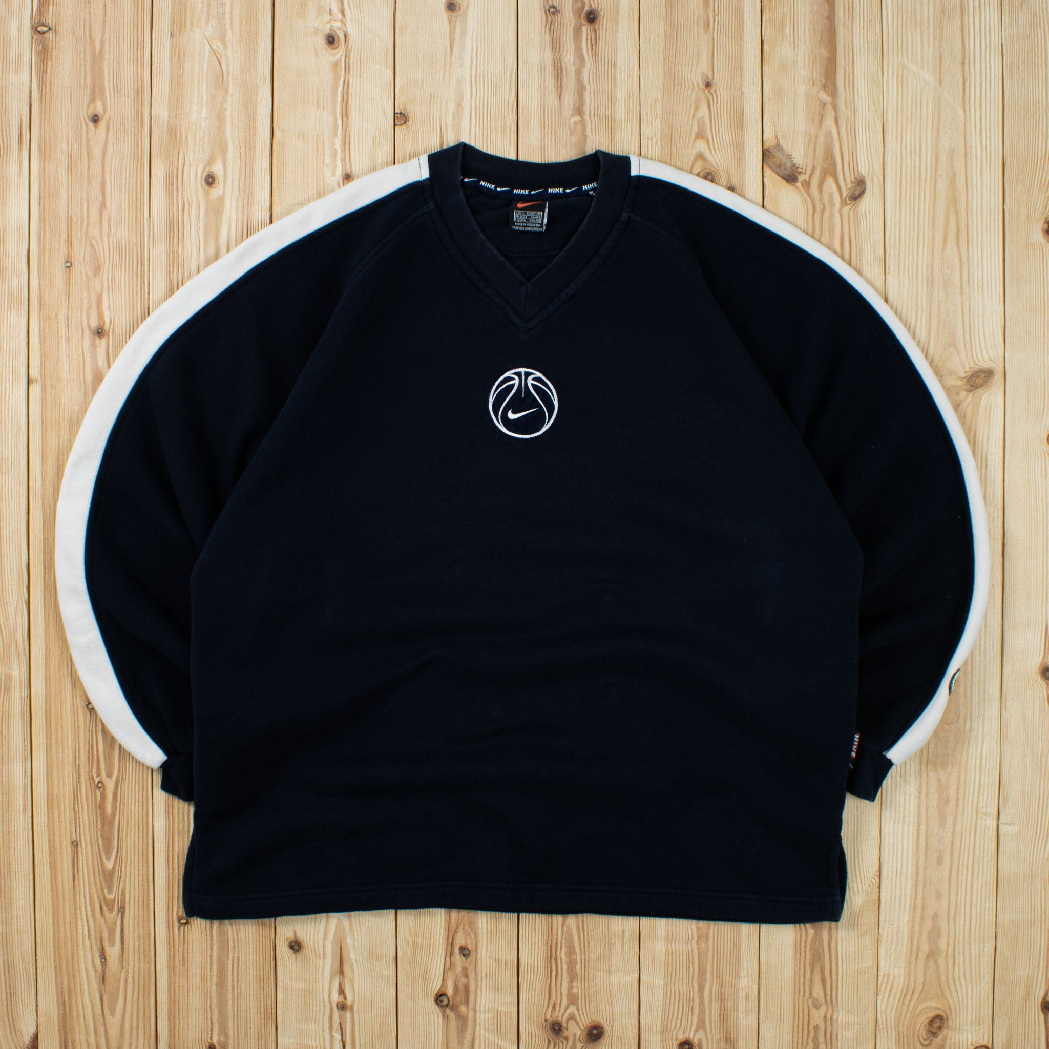 (L) Vintage Nike Basketball Embroidered Sweatshirt