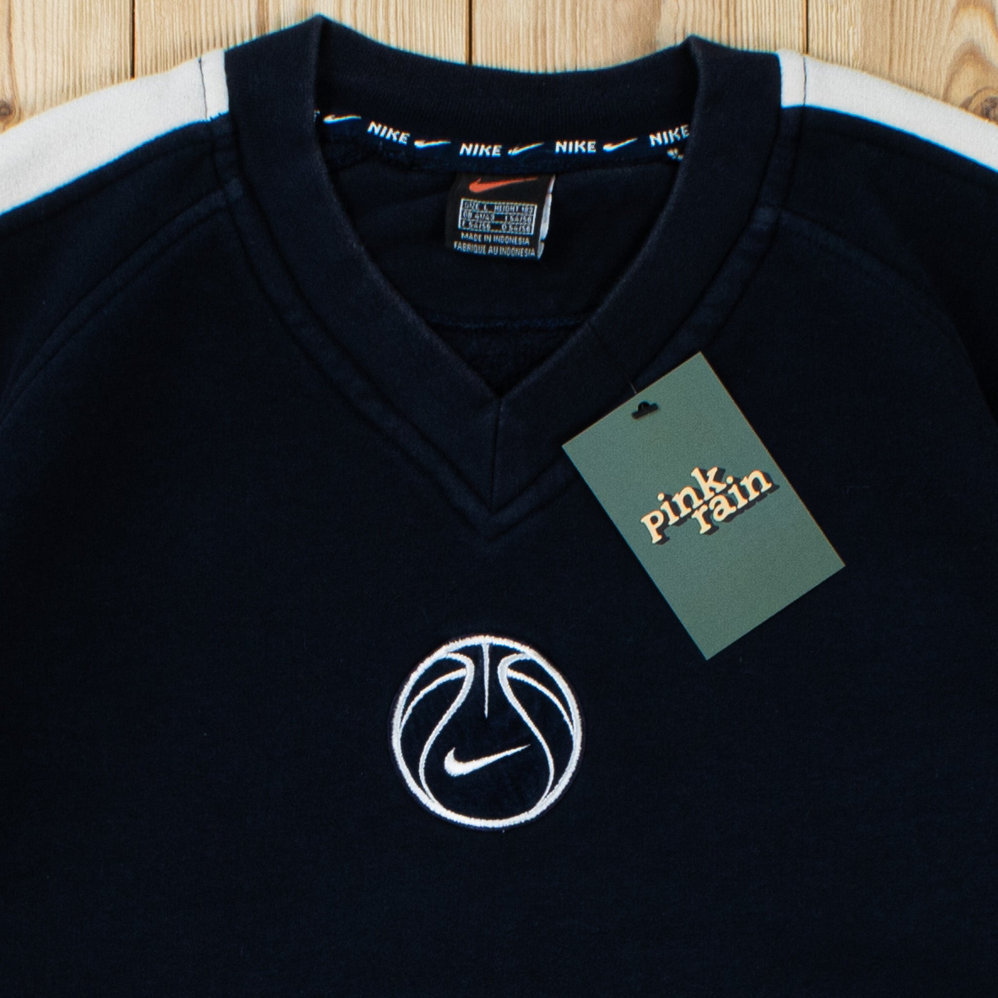 (L) Vintage Nike Basketball Embroidered Sweatshirt