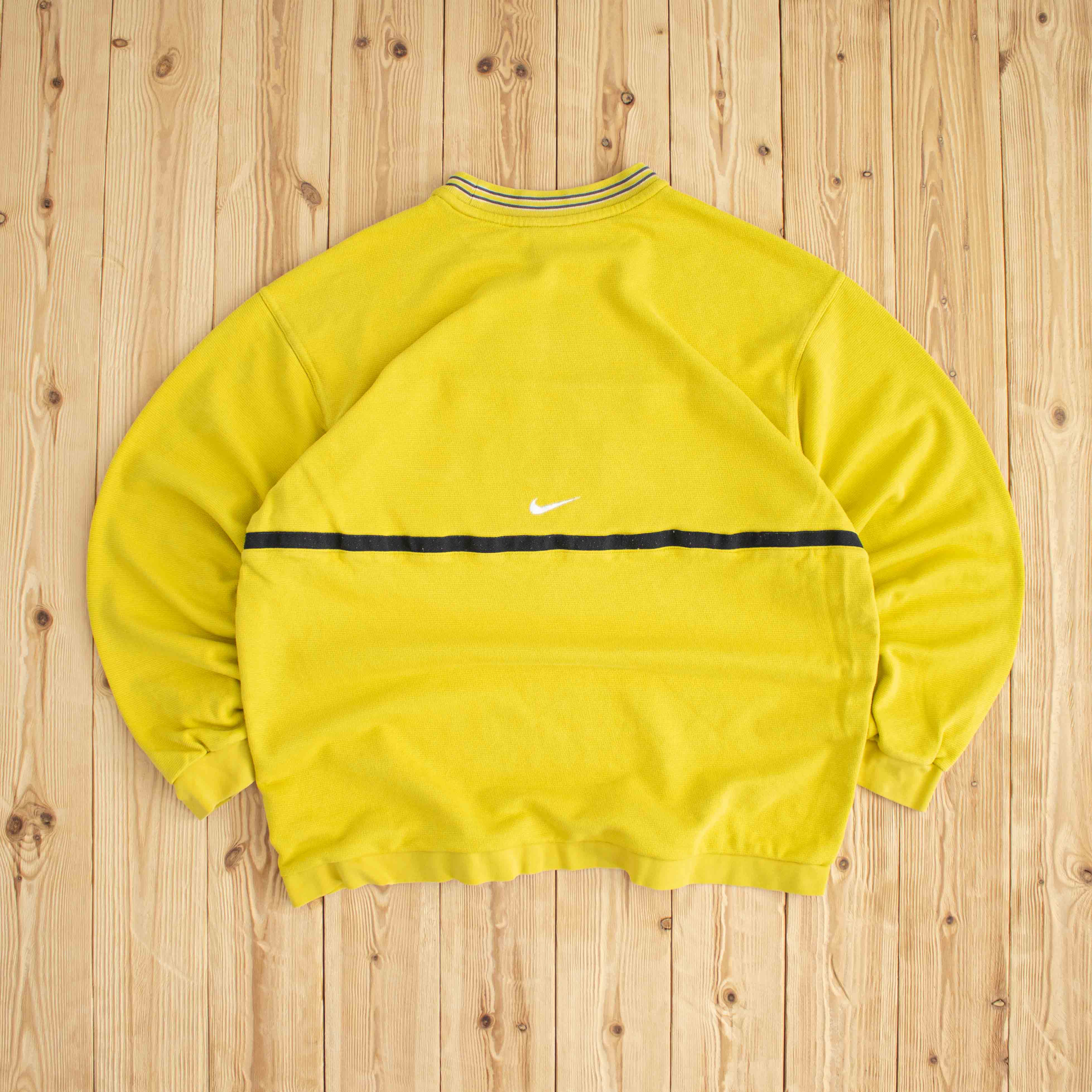 (L) Nike Spell Out Vintage Embroidered Sweatshirt Yellow