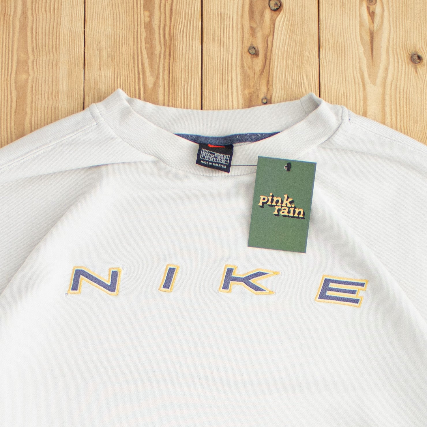 (L) Nike Spell Out Vintage Embroidered Sweatshirt White