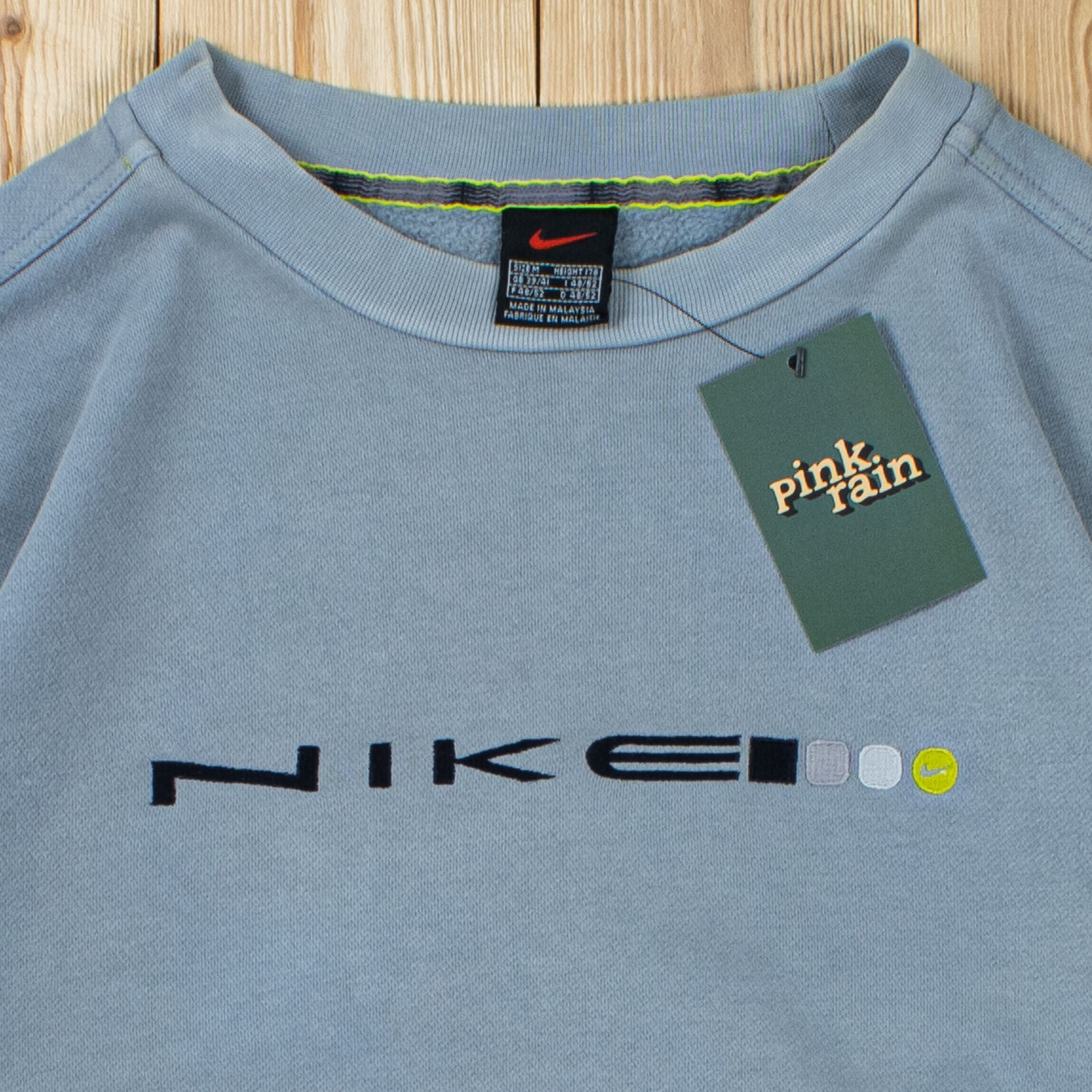 (M) Vintage Nike Spell Out Embroidered Sweatshirt