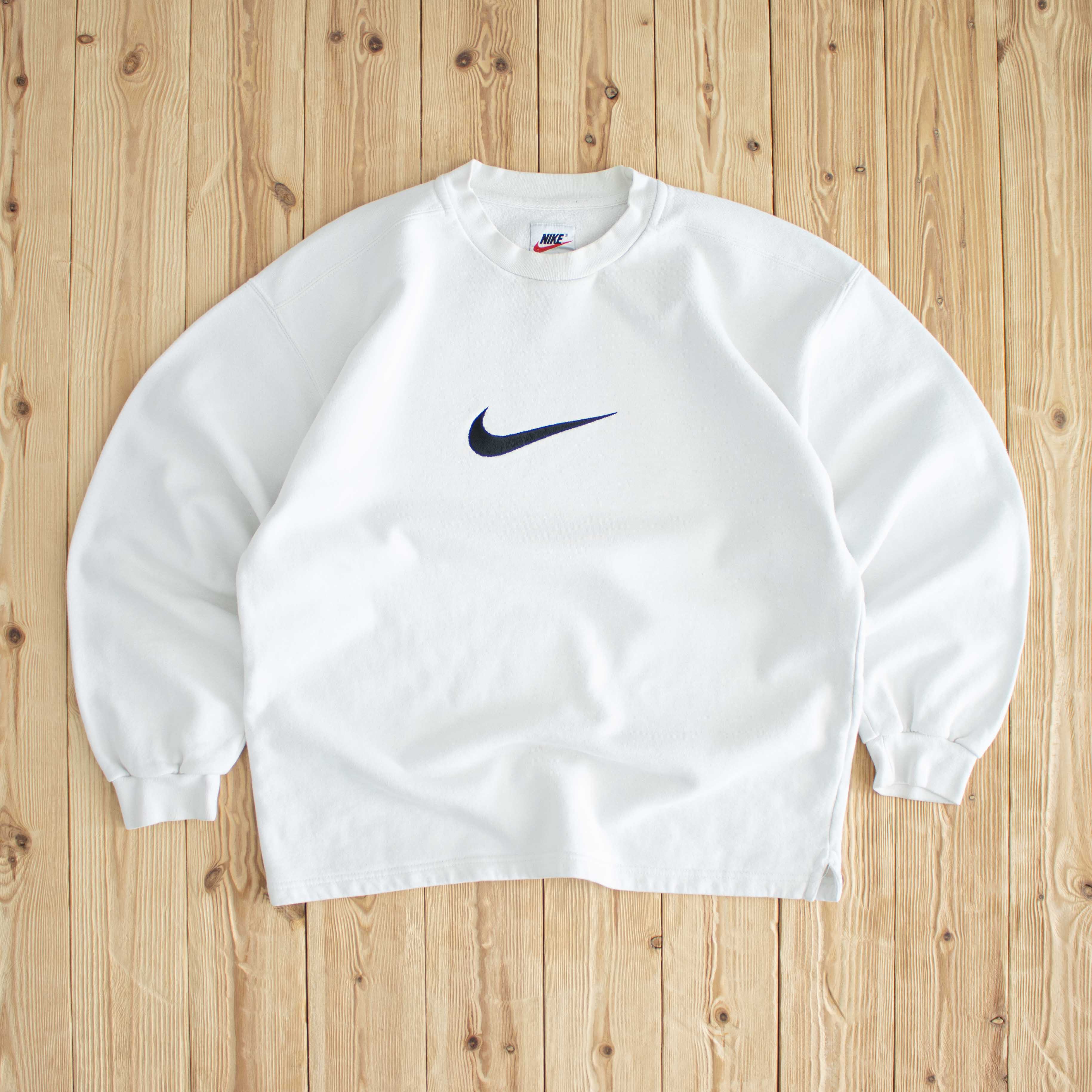 (L) Nike Swoosh Vintage Embroidered Sweatshirt White