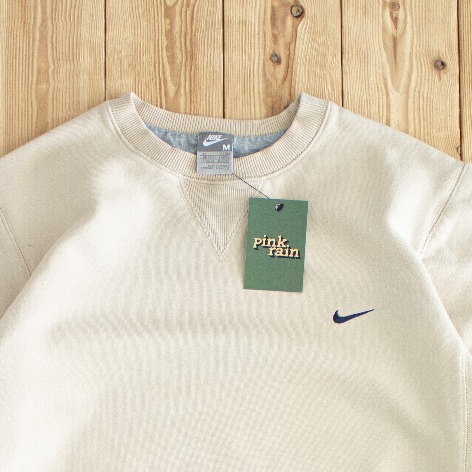 (M) Nike Vintage Essential Embroidered Sweatshirt Beige