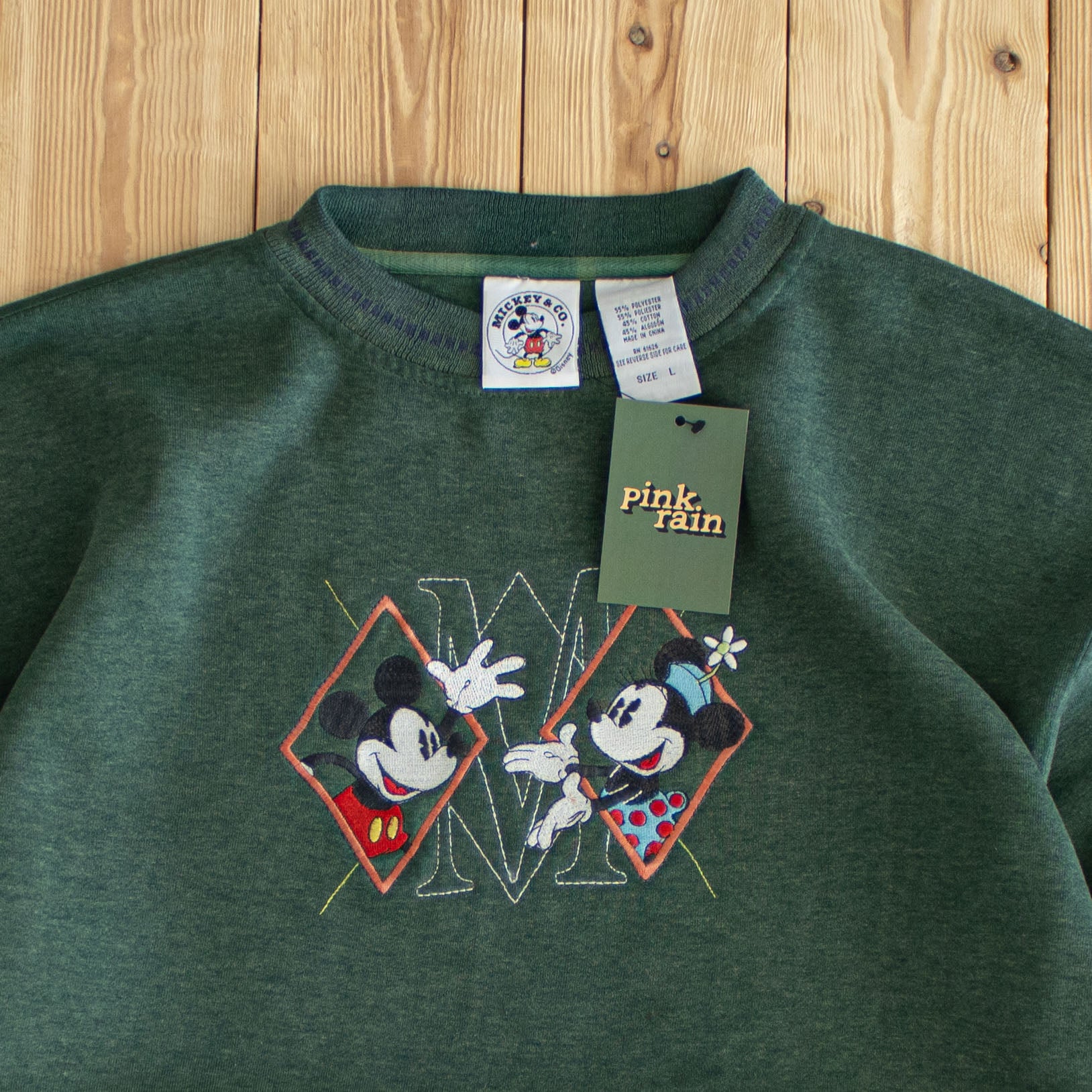 (M) Mickey & Minnie Vintage Embroidered Sweatshirt Green