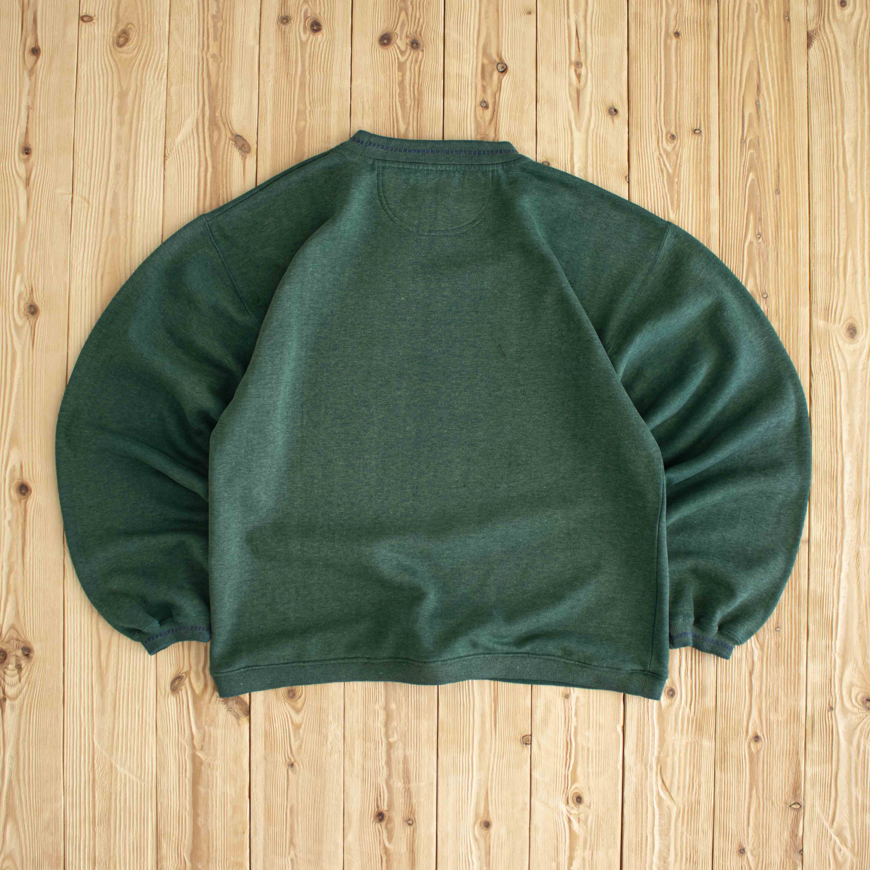 (M) Mickey & Minnie Vintage Embroidered Sweatshirt Green